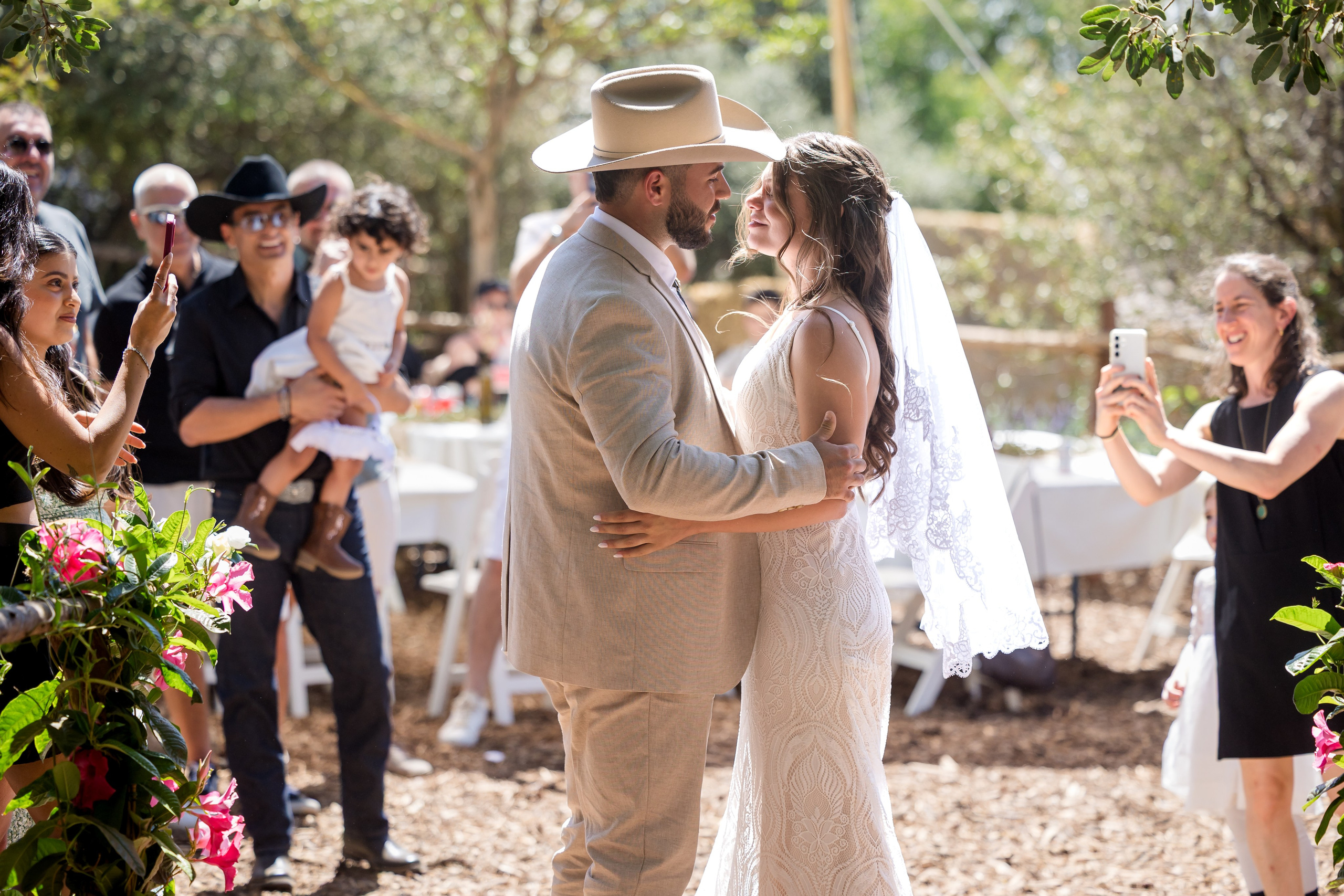 Eden & Raz. AMIR BUCHNIK PHOTOGRAPHER