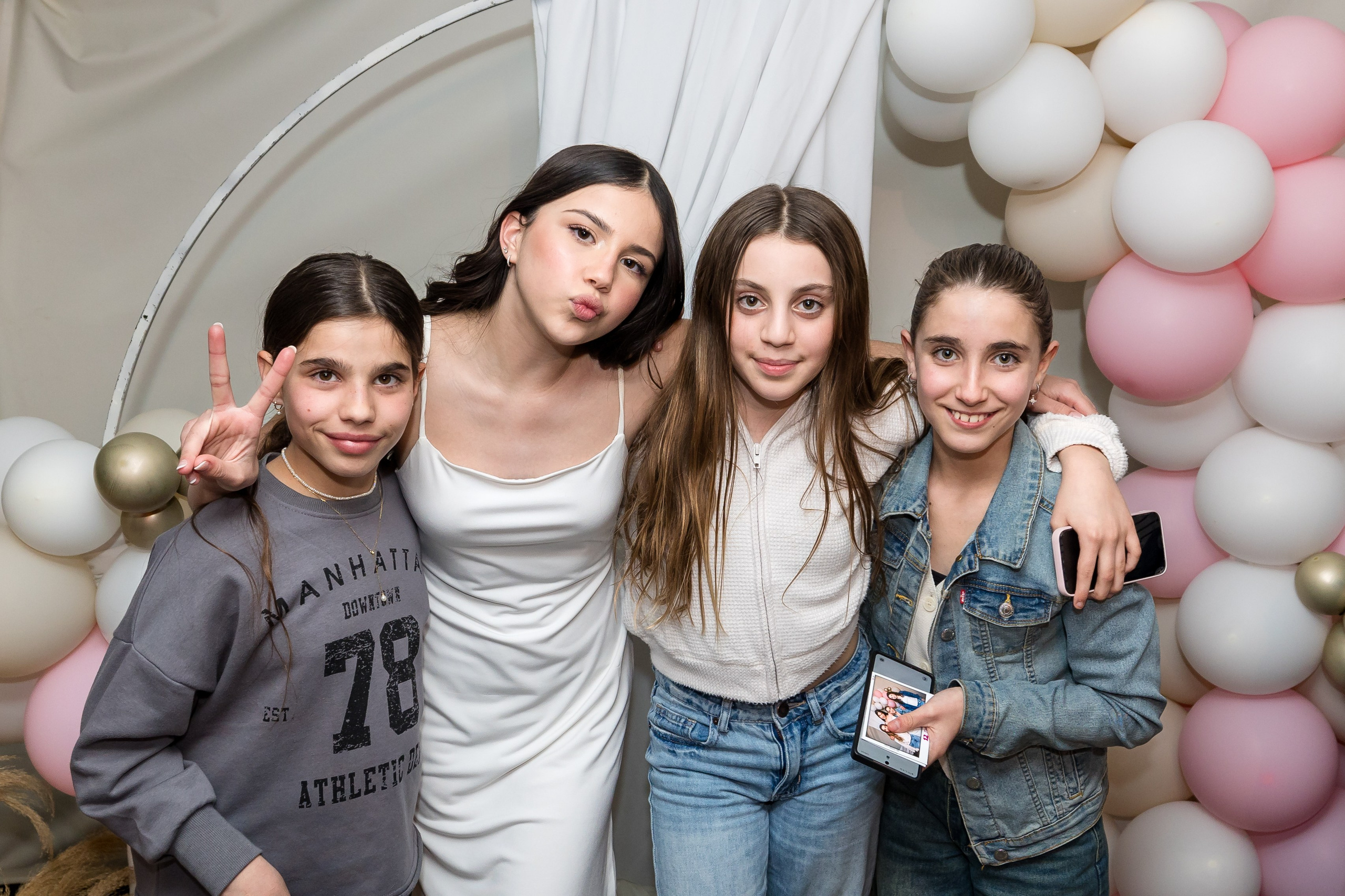 Noya. AMIR BUCHNIK PHOTOGRAPHER