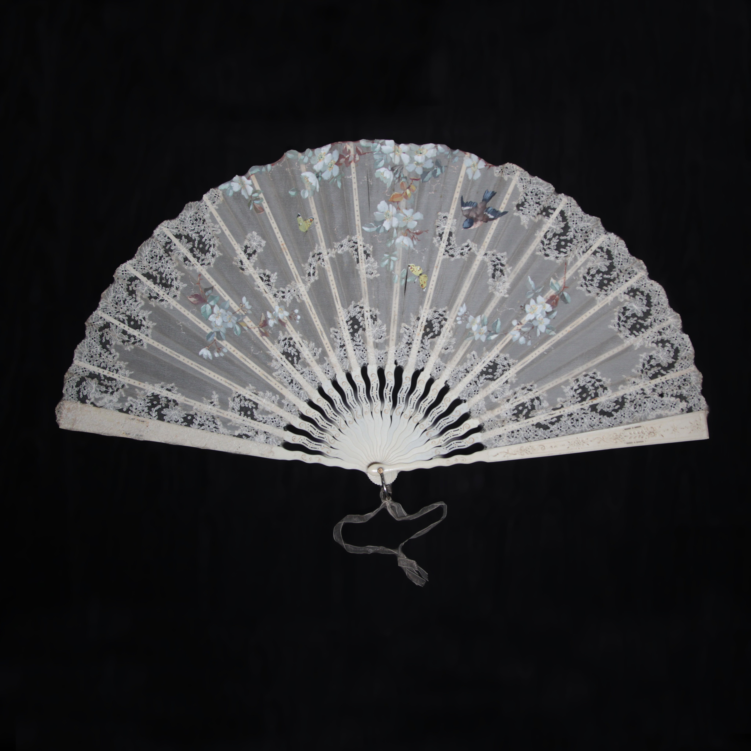 Birdsfan. Современнные и актикварные украшения в Барселоне, Москве и Санкт-Петербурге