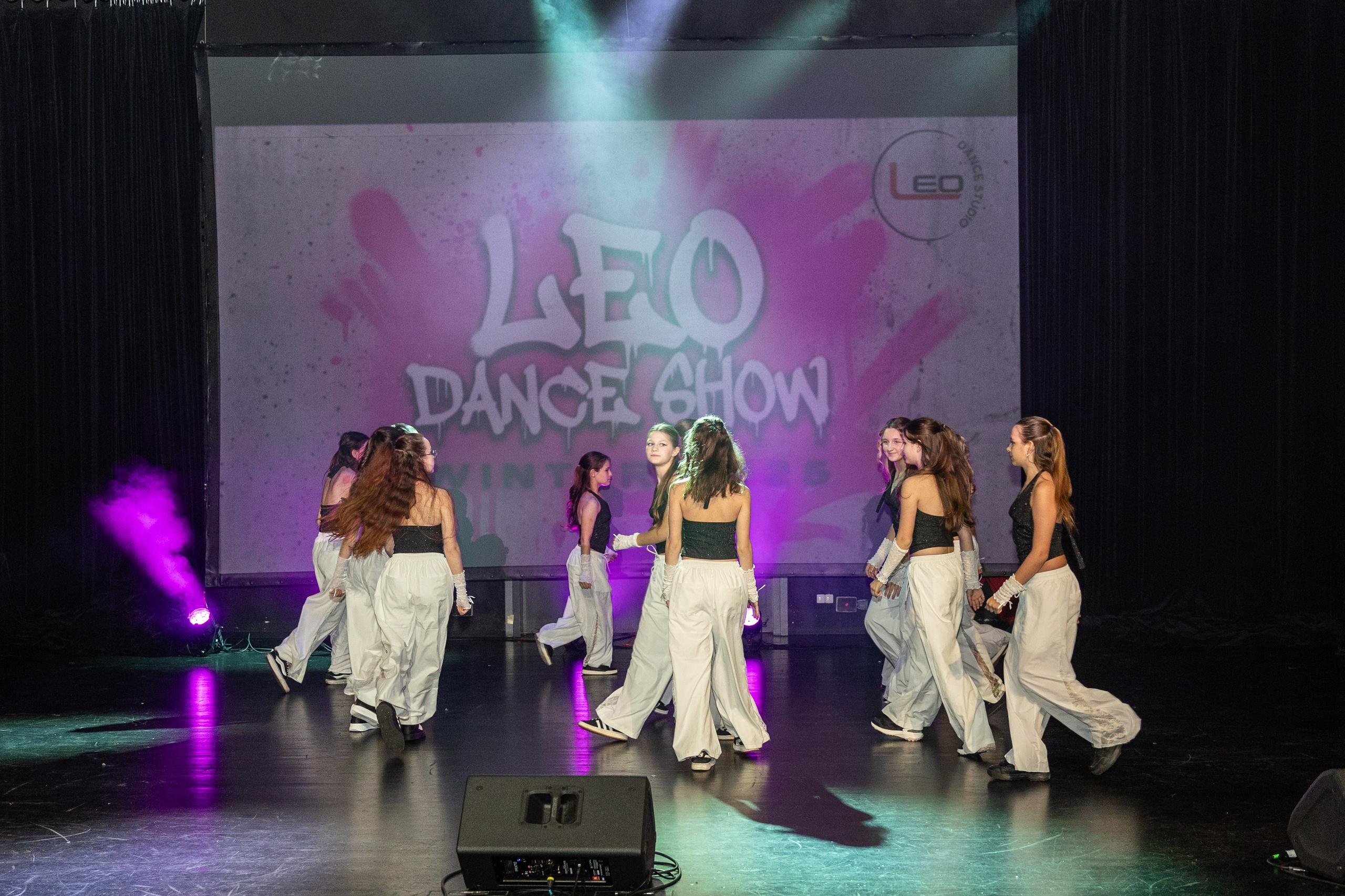 LEO DANCE SHOW WINTER 2025. Семейный и детский фотограф в Варшаве Мила Бобровская