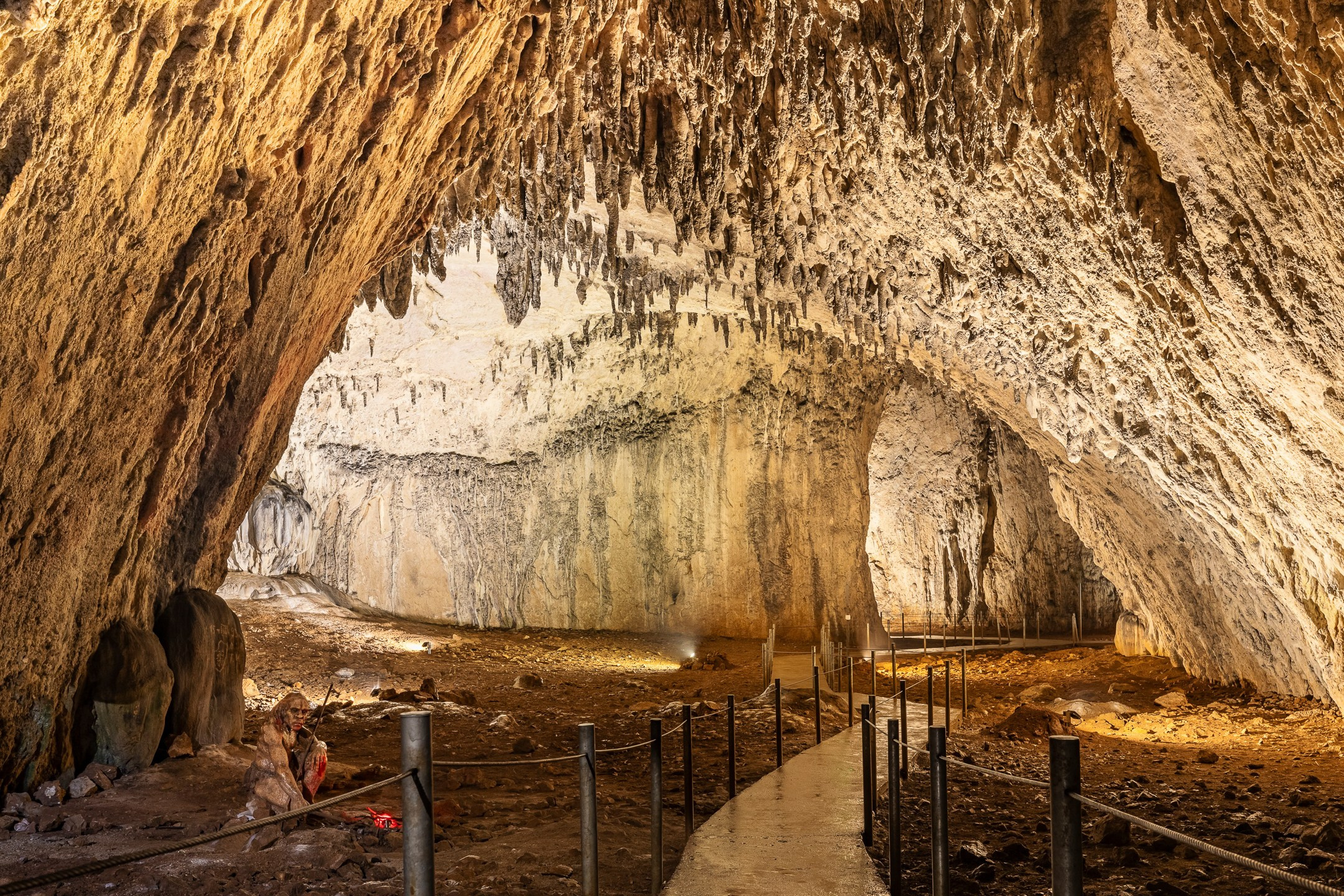 Bijambare Cave — Underground World Photography | Namir Čomaga. Namir Čomaga — fotograf iz Sarajeva, portreti, tradicija i kultura u fokusu objektiva