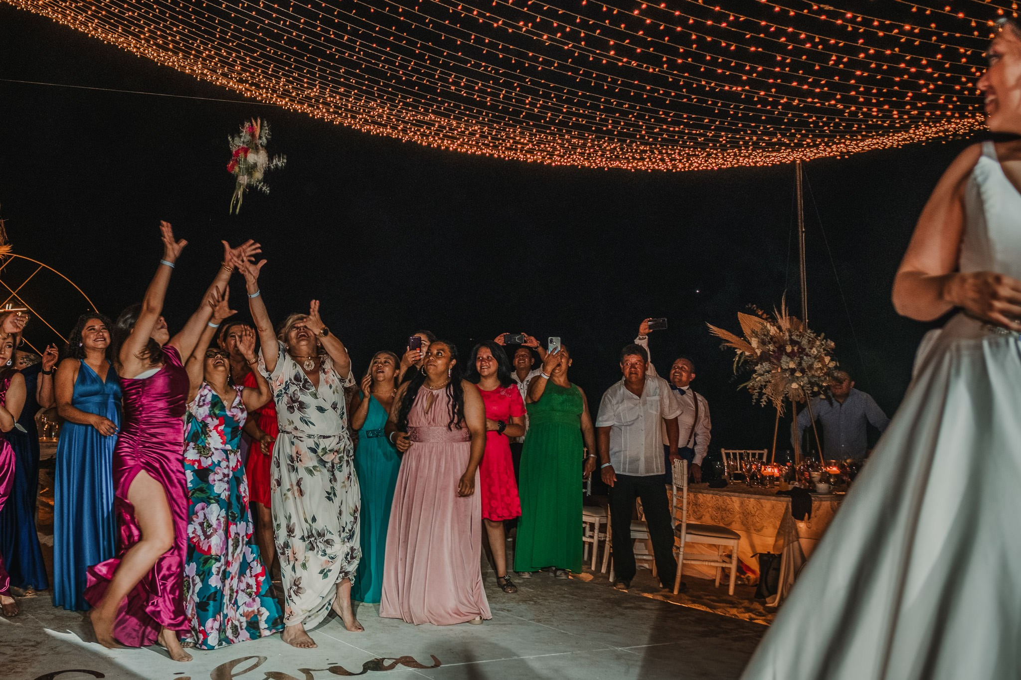 Silvia & Julio / Huatulco. Wedding and family photographer in Mexico City