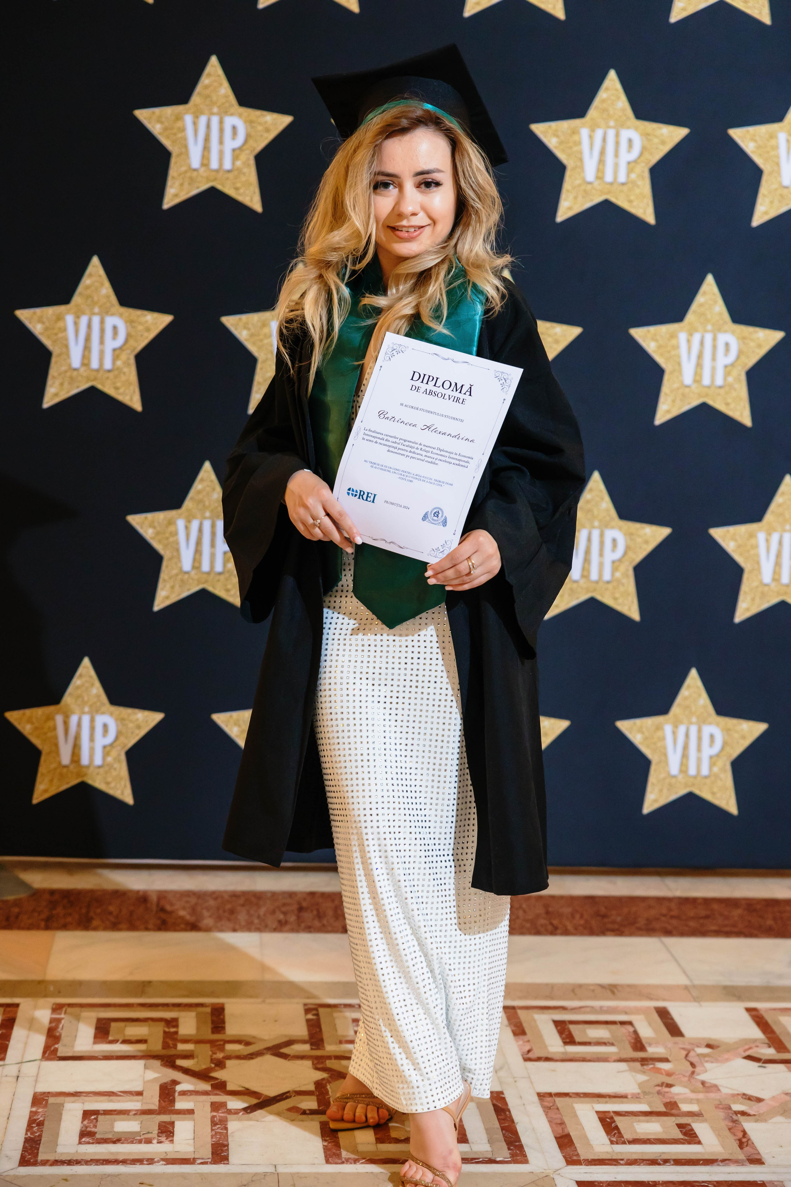 Festivitate Absolvire ASE 2024 - Palatul Parlamentului Bucuresti. MDimaFotoStudio. Fotograf de nuntă, evenimente private și de familie