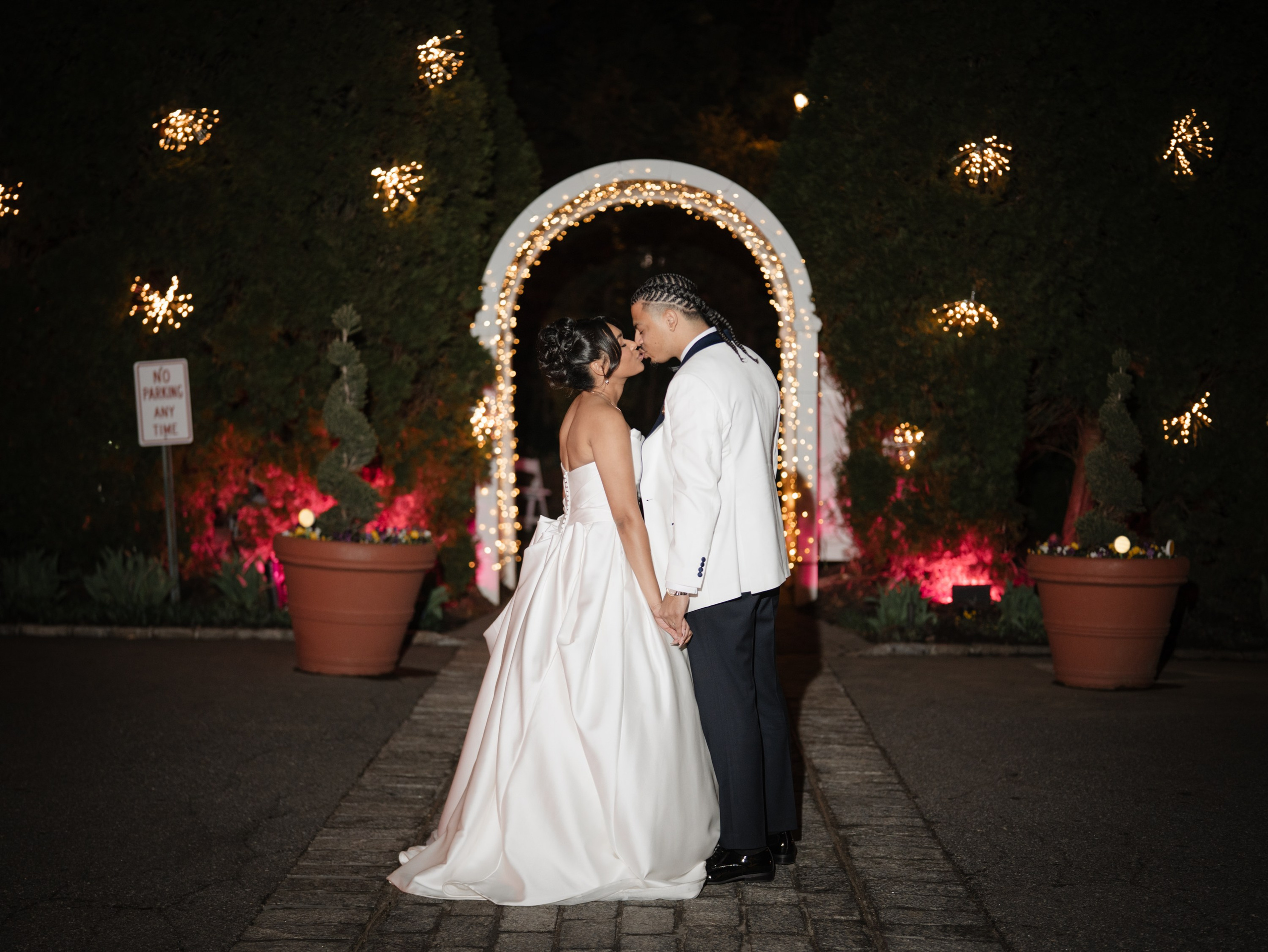 Julio and Tiana’s wedding. Woodbury, NY. Portrait and wedding photographer in New York