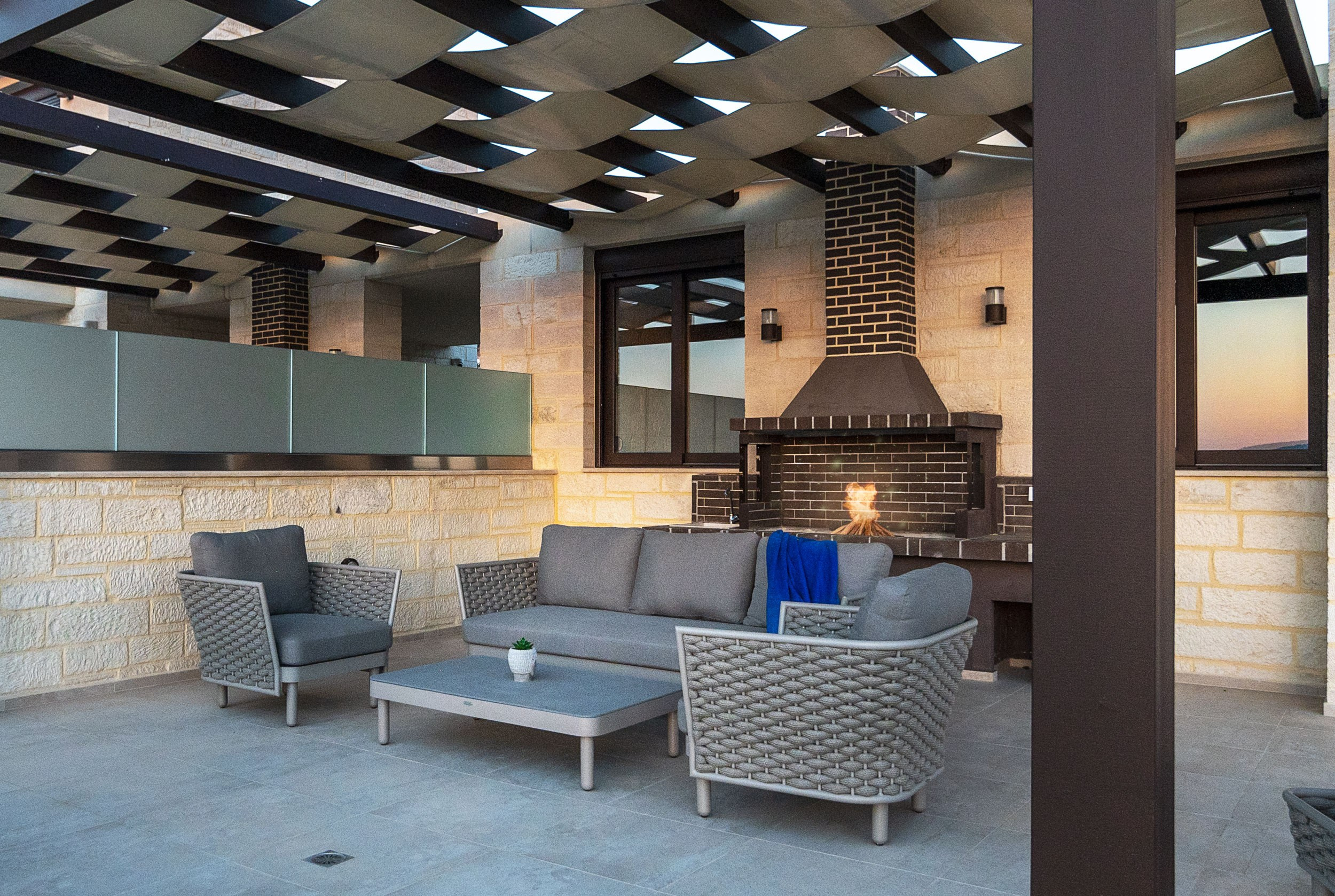 Stone House in Plaka. Photograper in Chania, Crete