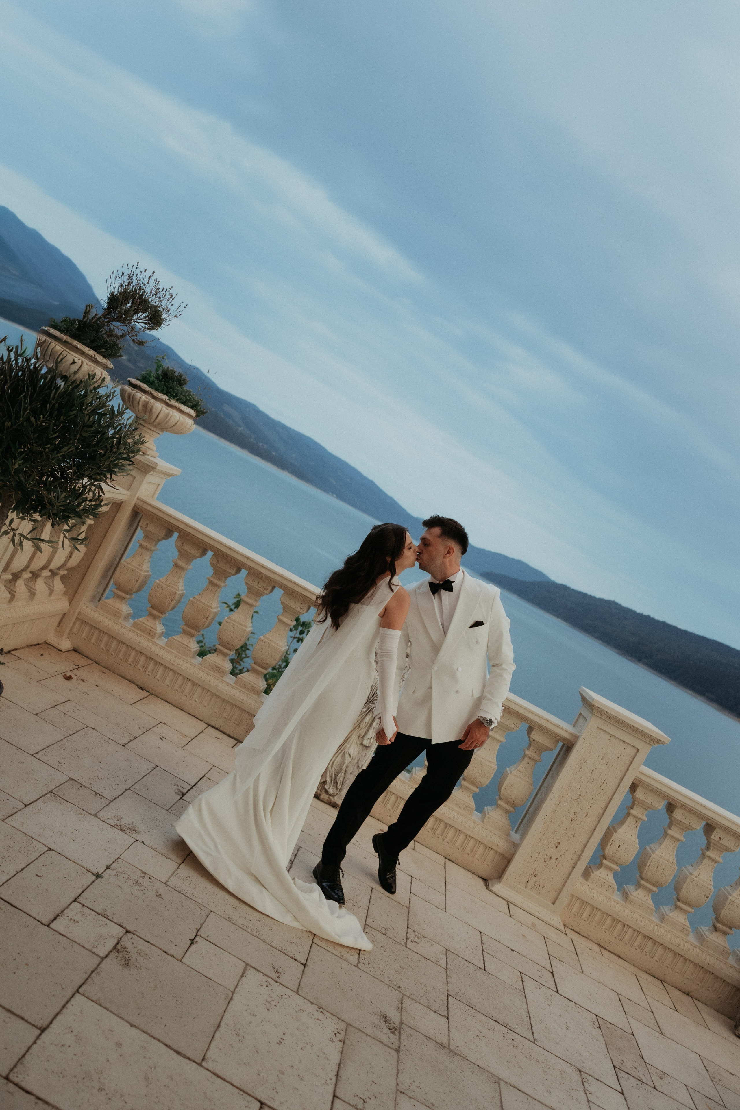 Alex&Denisa after wedding. Wedding Photographer Rares Patriche | Romania
