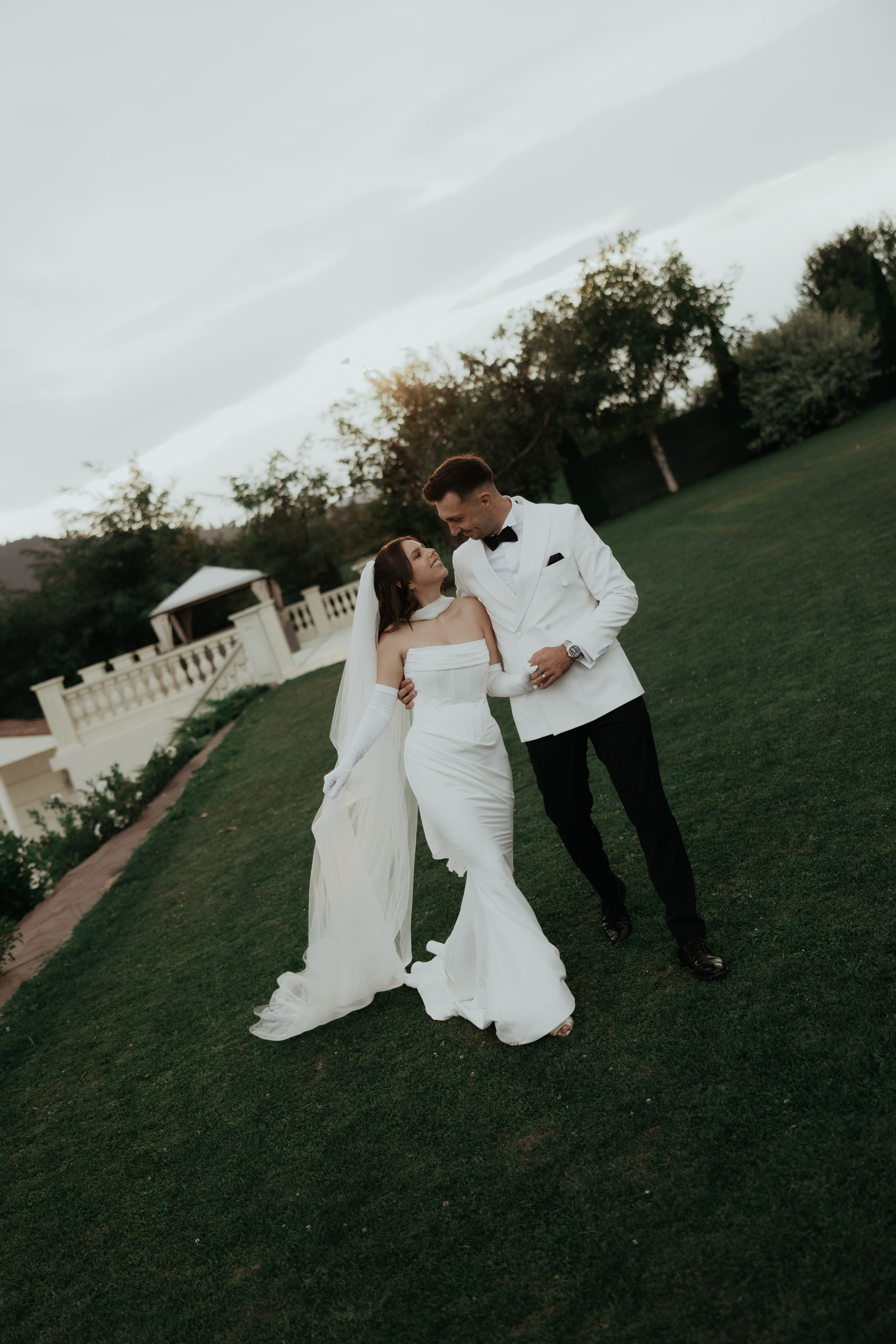 Alex&Denisa after wedding. Wedding Photographer Rares Patriche | Romania