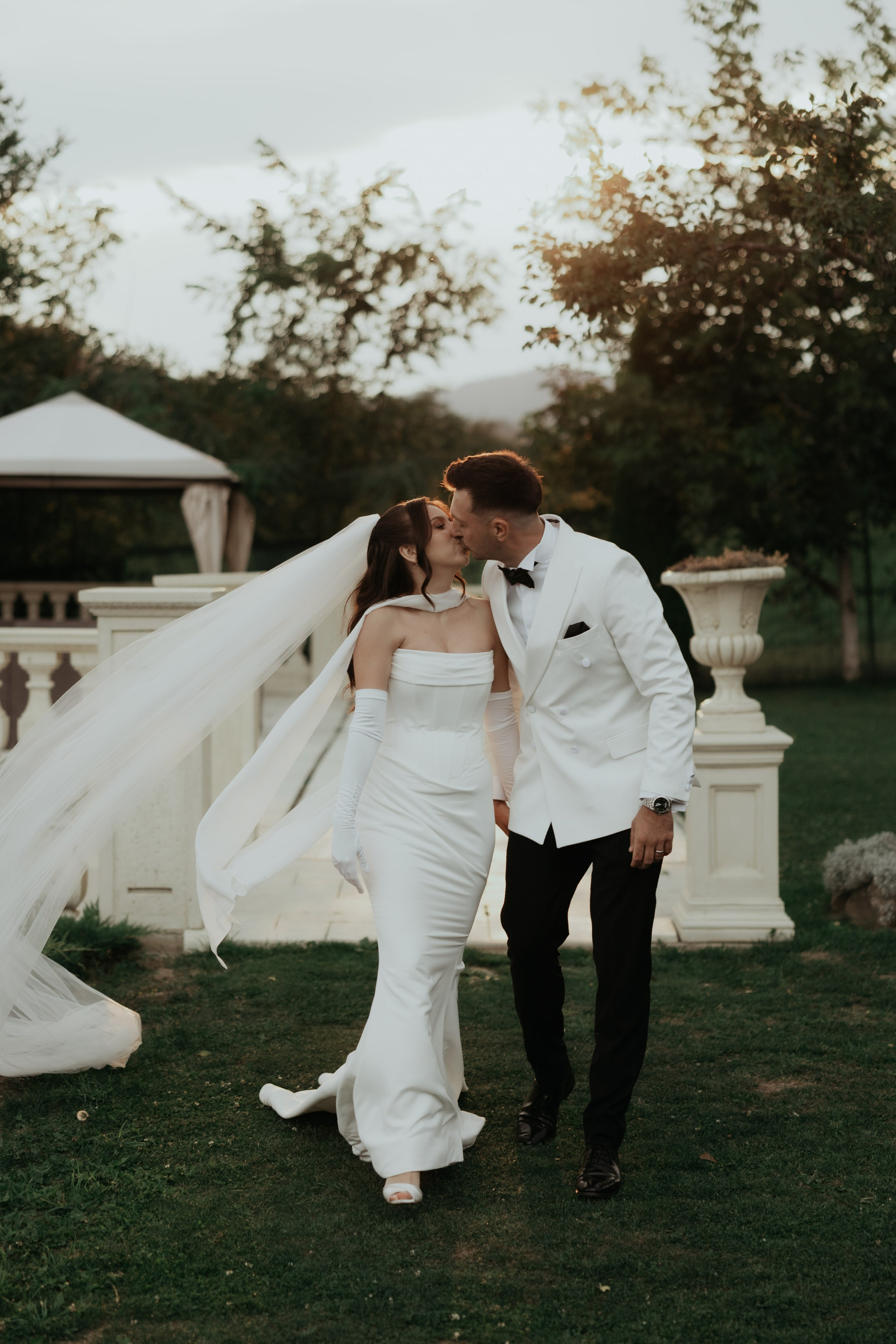 Alex&Denisa after wedding. Wedding Photographer Rares Patriche | Romania