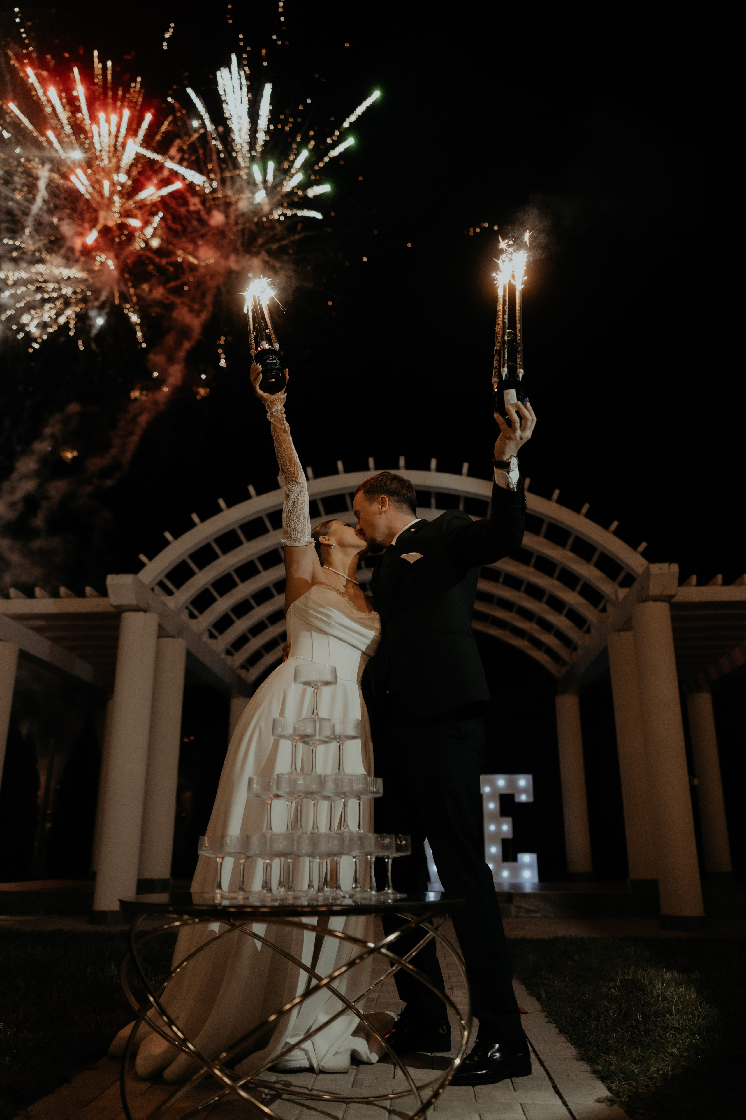 Iustin&Ariana. Wedding Photographer Rares Patriche | Romania