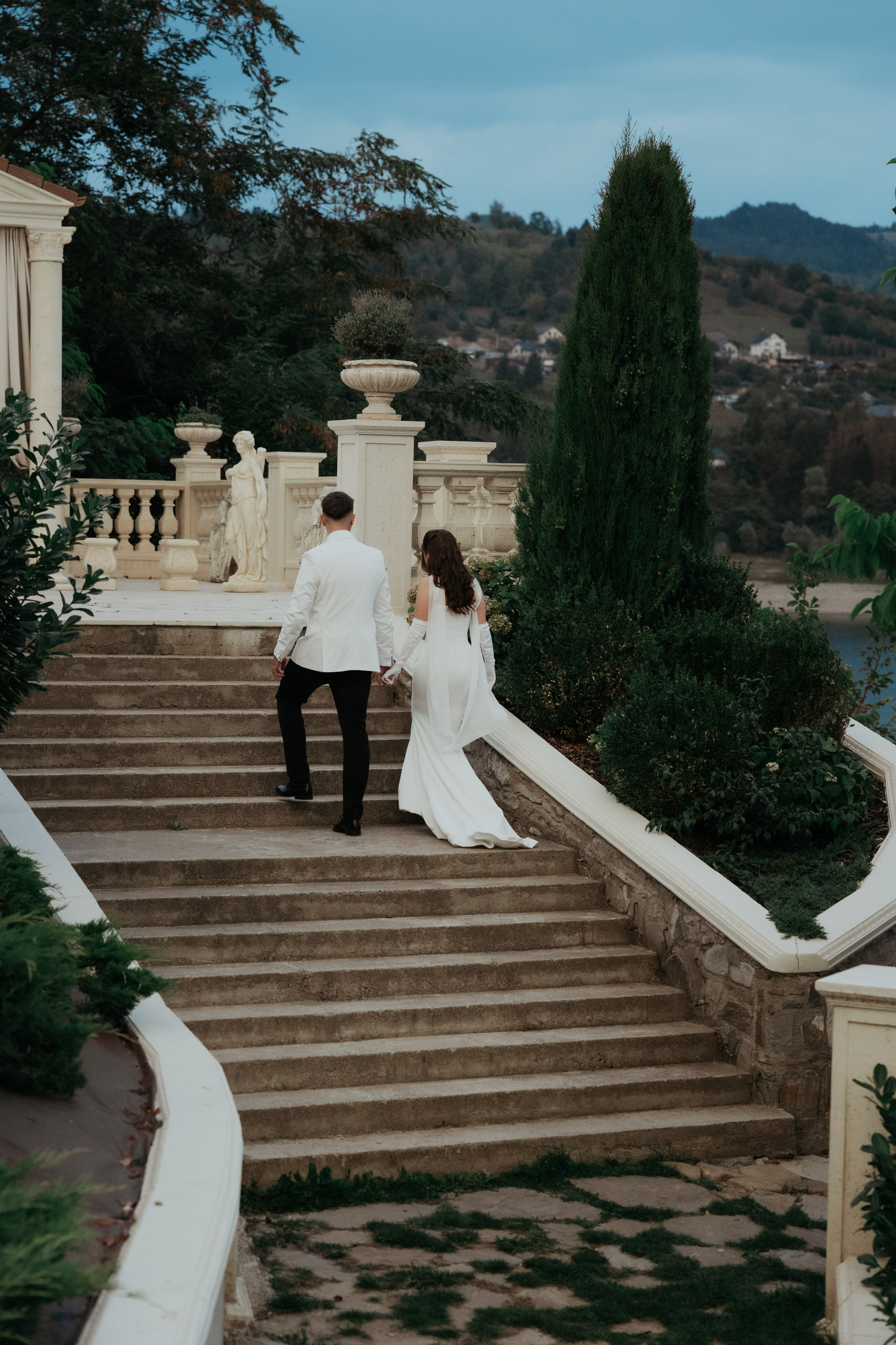 Alex&Denisa after wedding. Wedding Photographer Rares Patriche | Romania