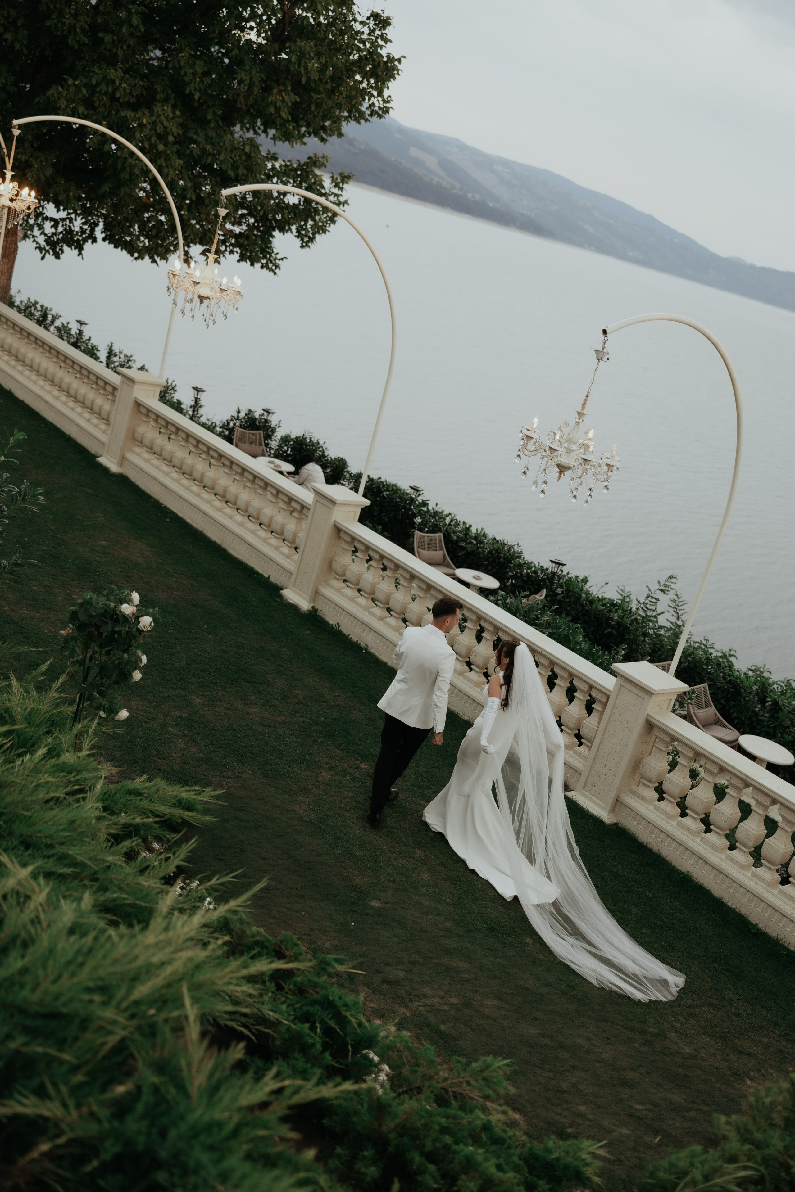 Alex&Denisa after wedding. Wedding Photographer Rares Patriche | Romania
