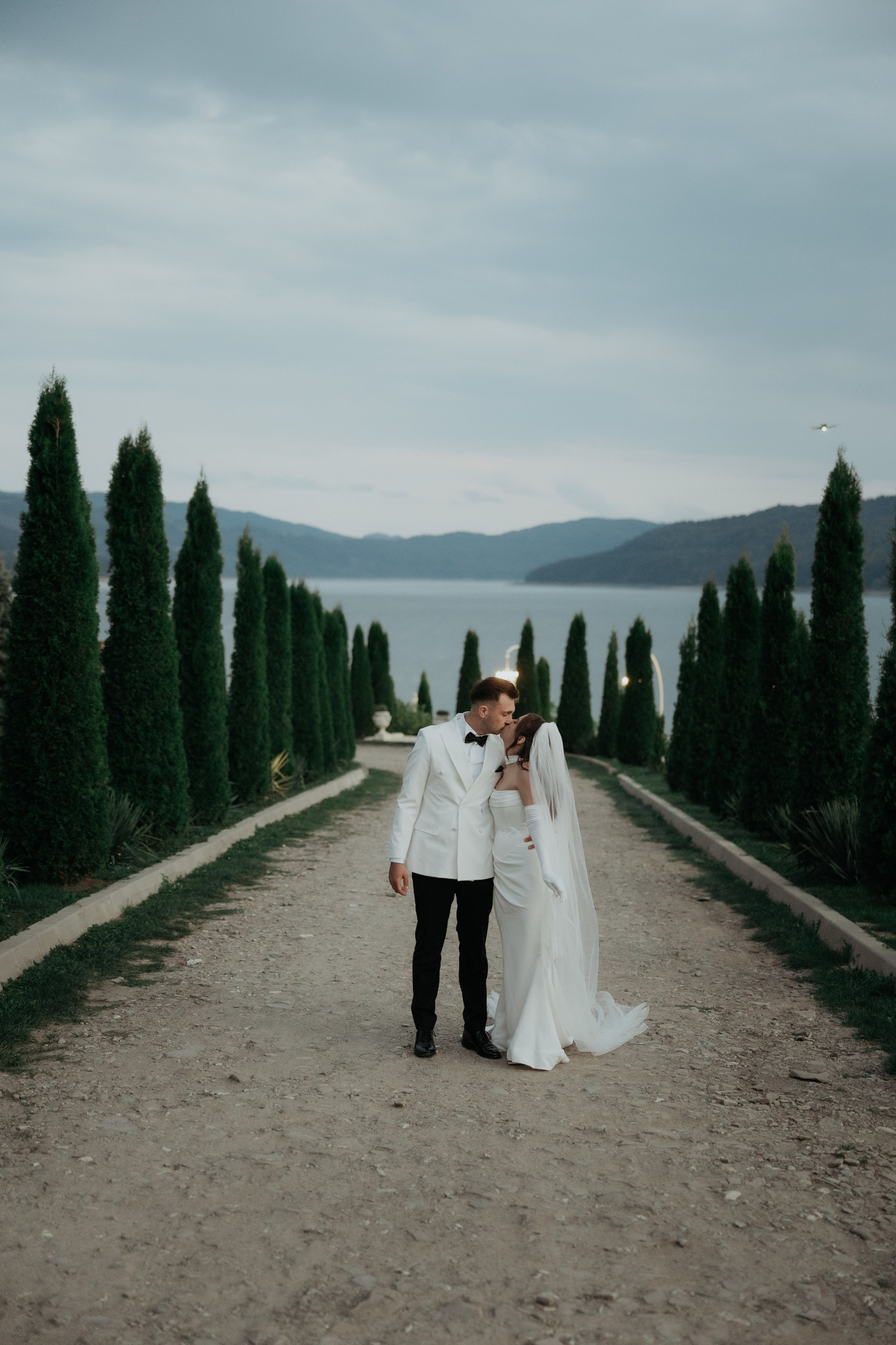 Alex&Denisa after wedding. Wedding Photographer Rares Patriche | Romania