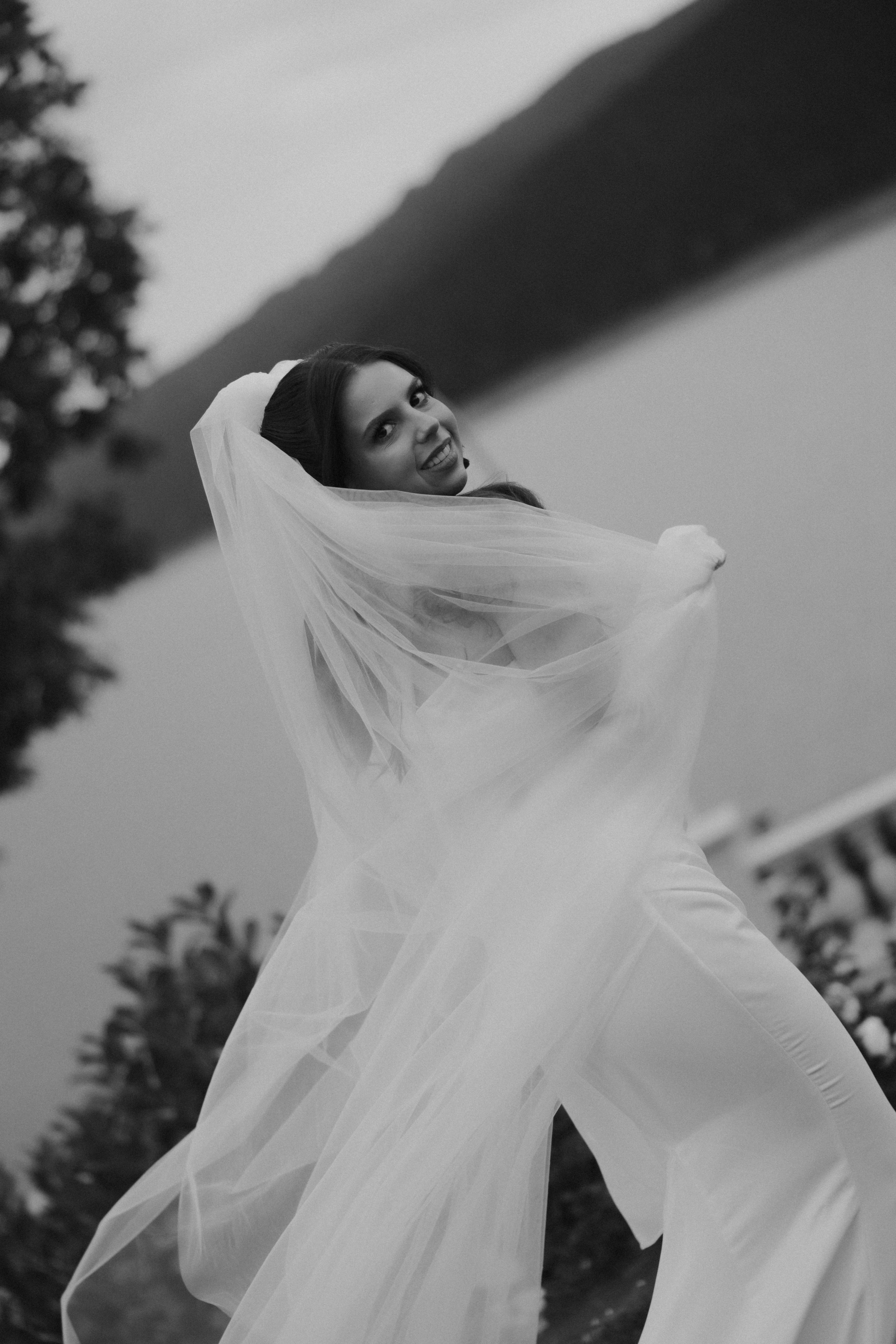 Alex&Denisa after wedding. Wedding Photographer Rares Patriche | Romania