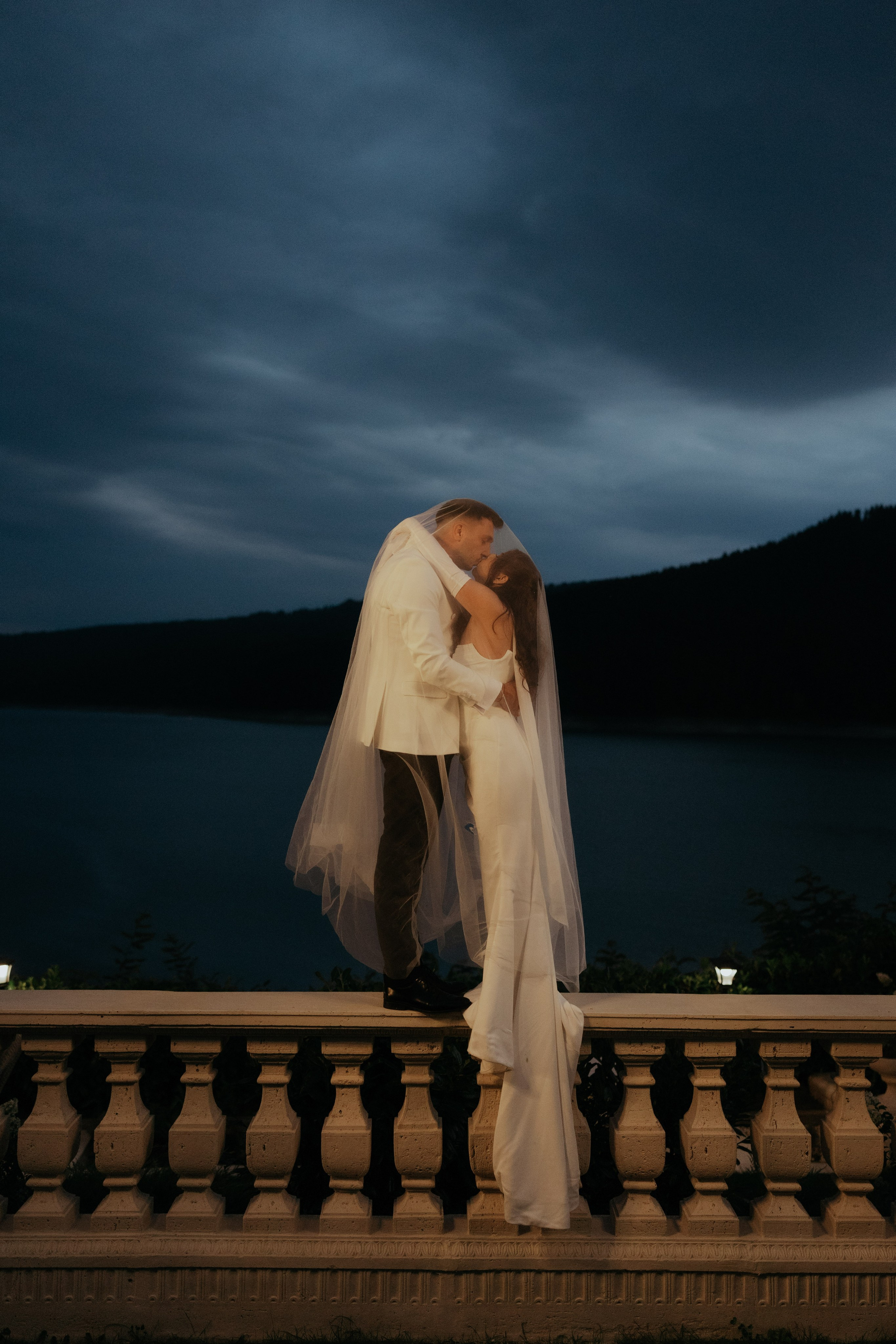 Alex&Denisa after wedding. Wedding Photographer Rares Patriche | Romania