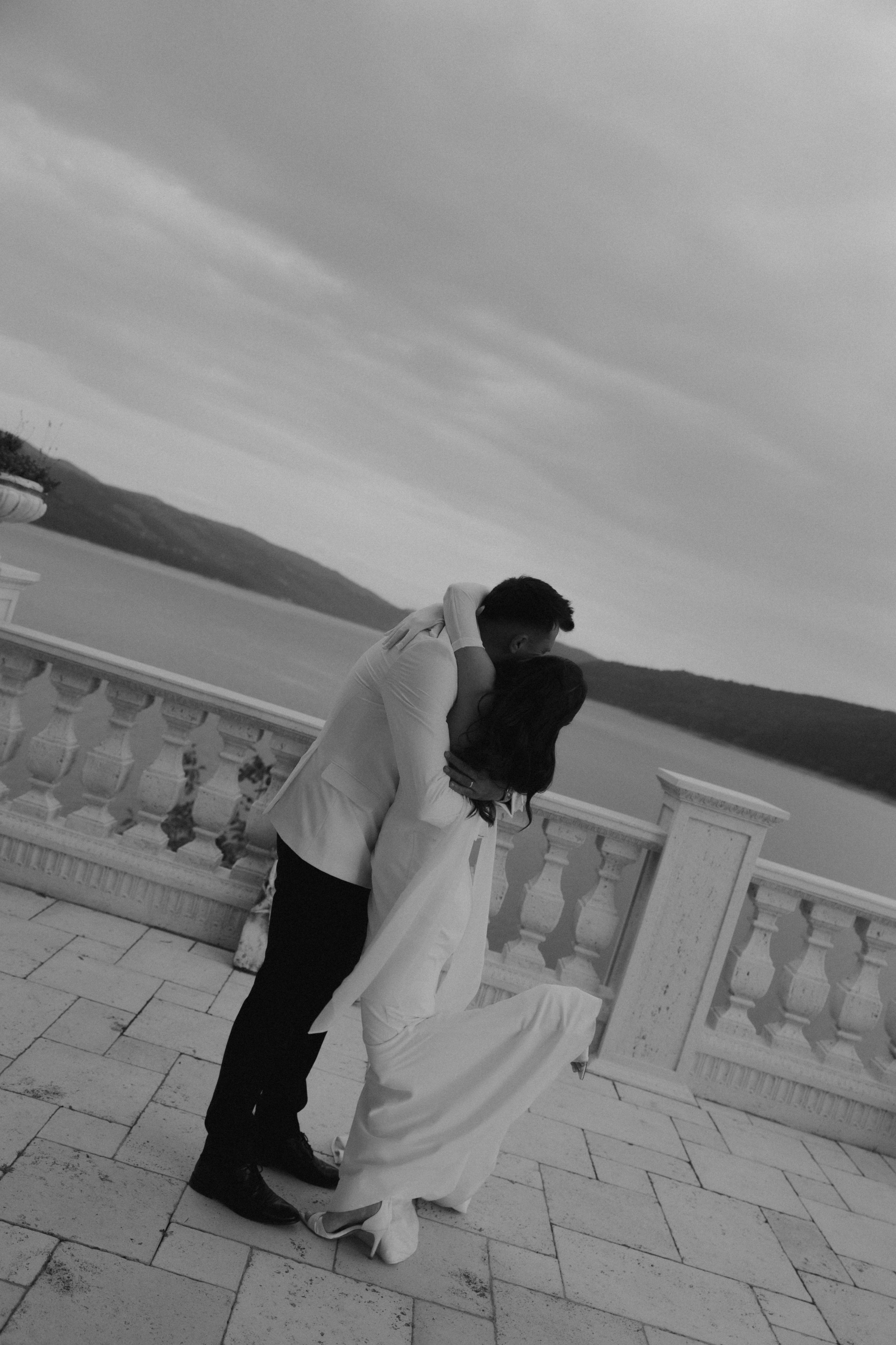Alex&Denisa after wedding. Wedding Photographer Rares Patriche | Romania