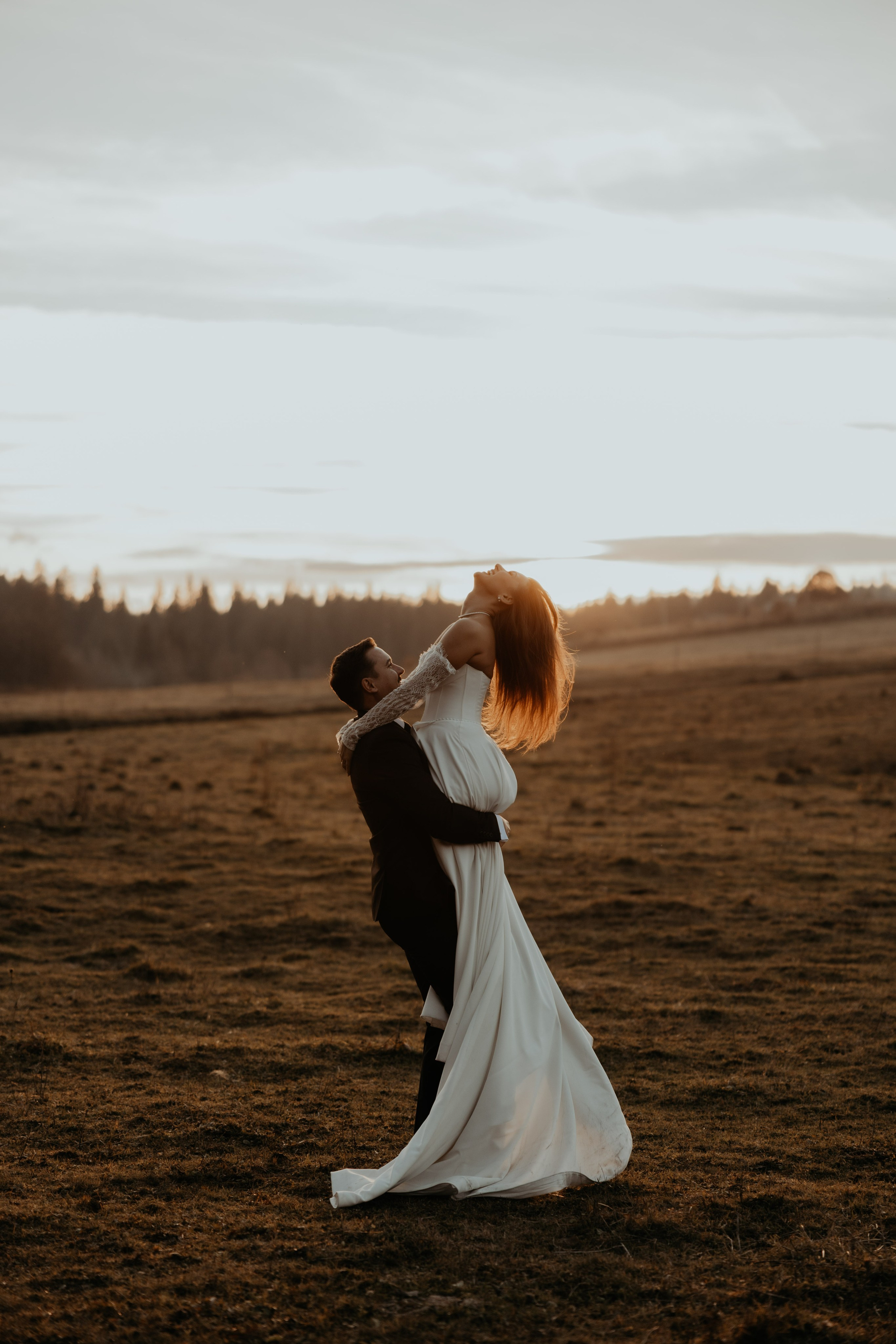 Iustin&Ariana. Wedding Photographer Rares Patriche | Romania