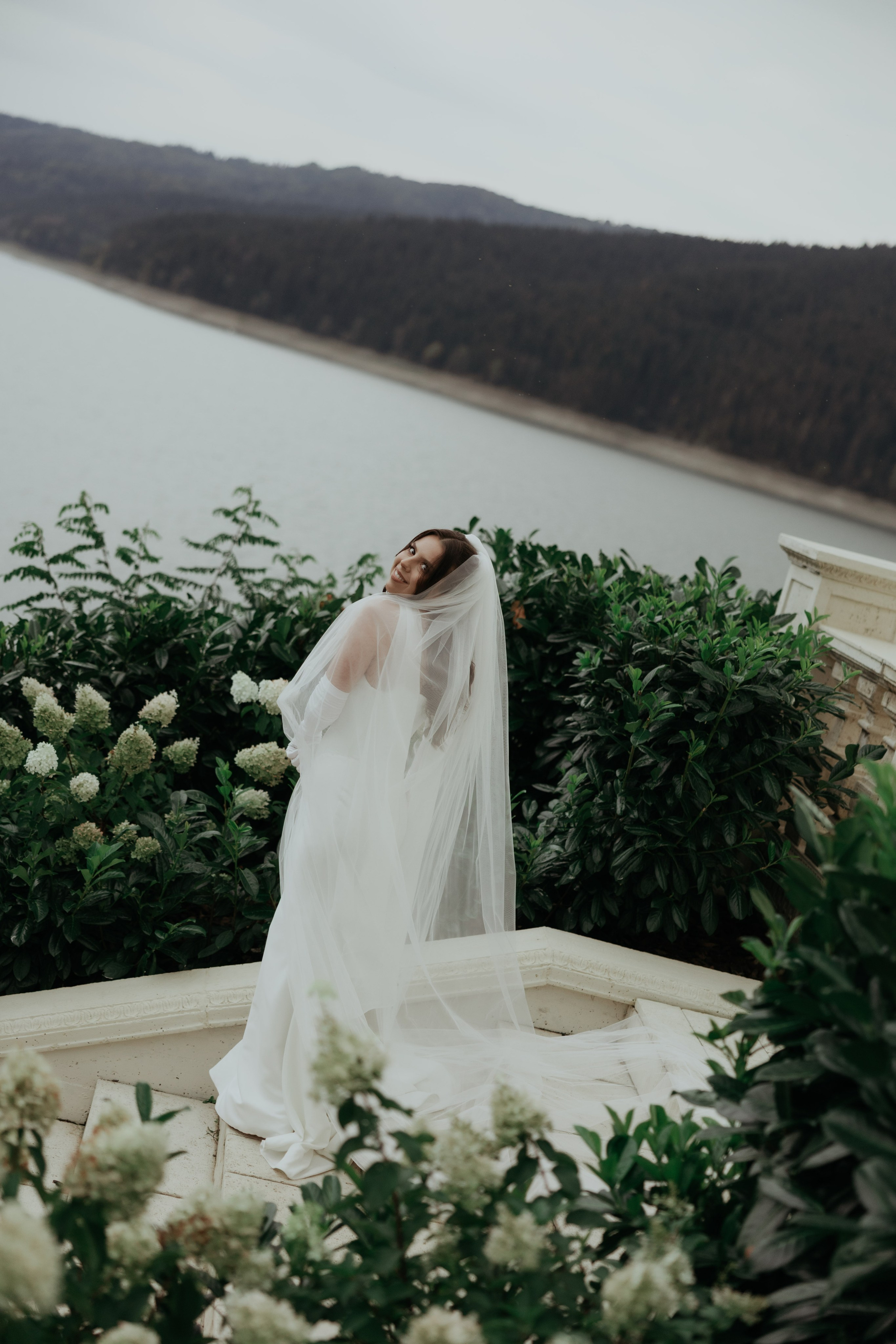 Alex&Denisa after wedding. Wedding Photographer Rares Patriche | Romania