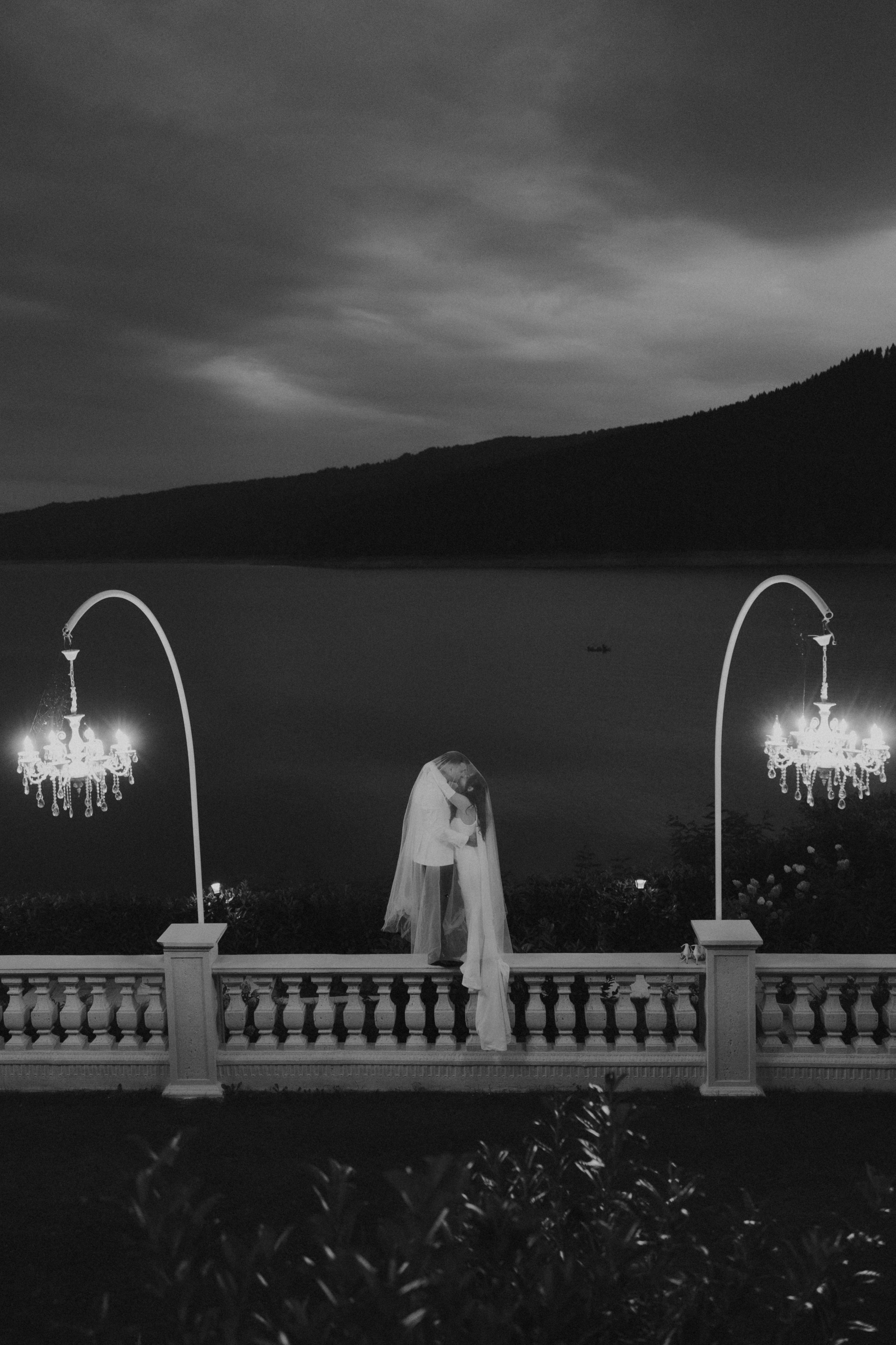 Alex&Denisa after wedding. Wedding Photographer Rares Patriche | Romania
