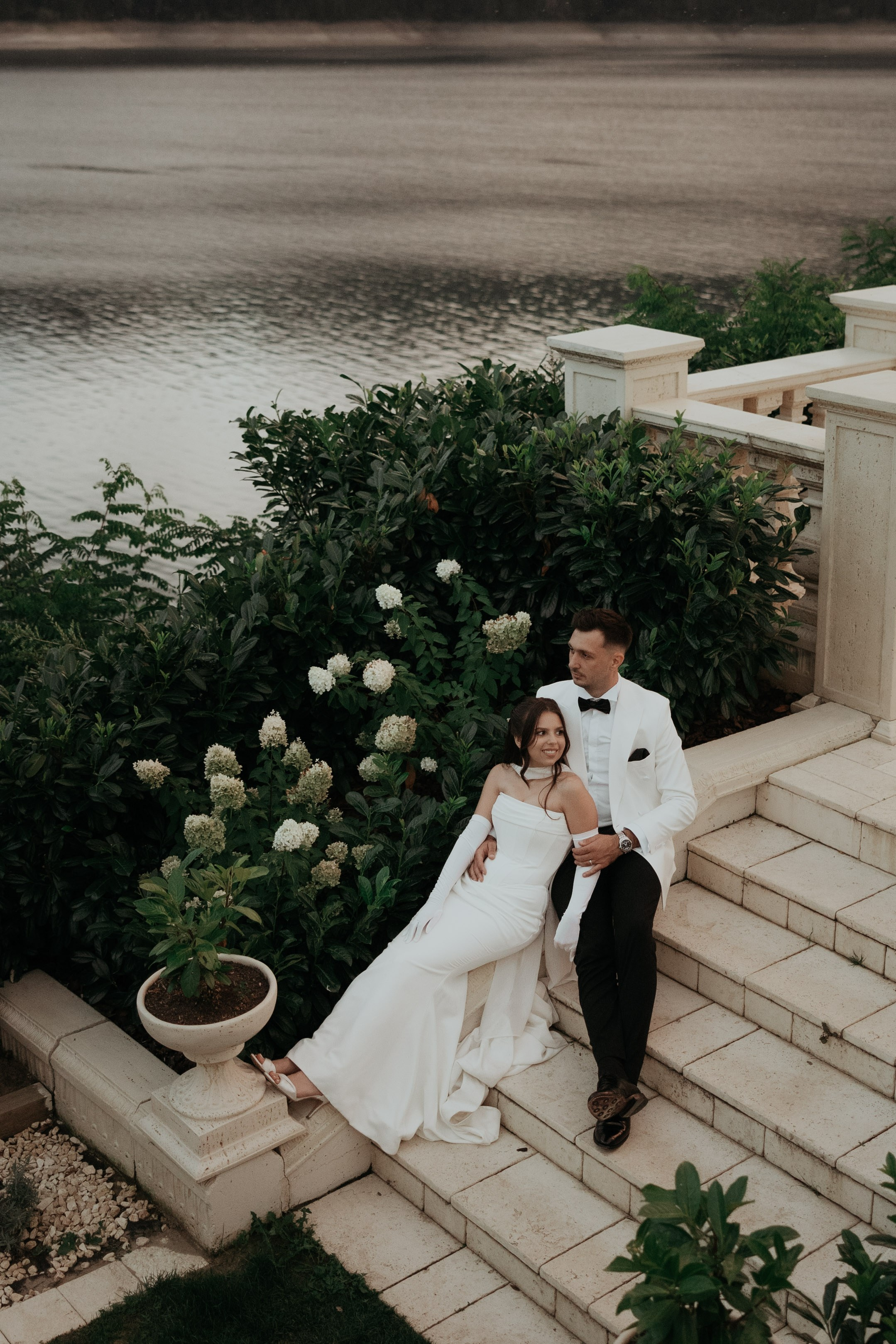 Alex&Denisa after wedding. Wedding Photographer Rares Patriche | Romania