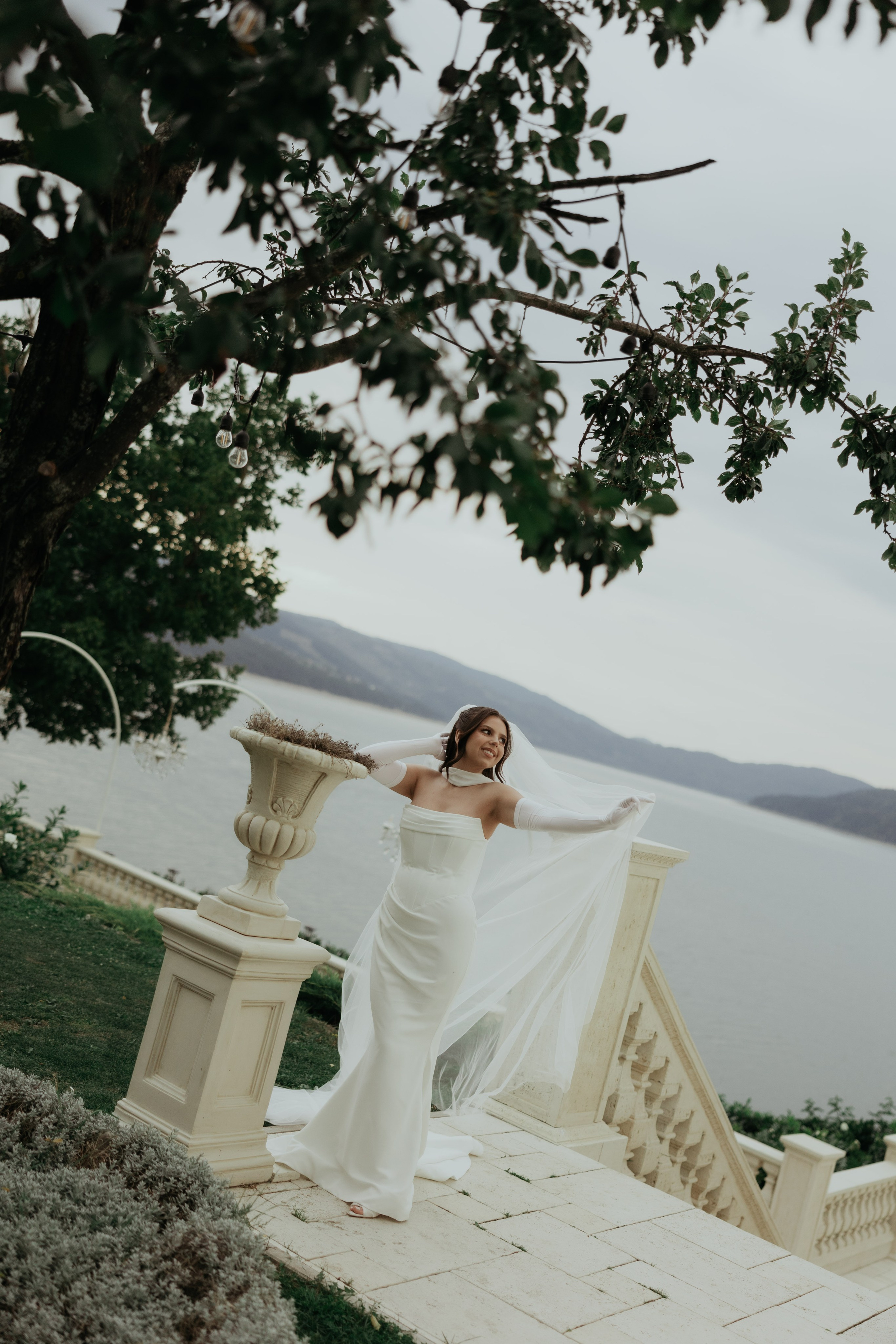 Alex&Denisa after wedding. Wedding Photographer Rares Patriche | Romania