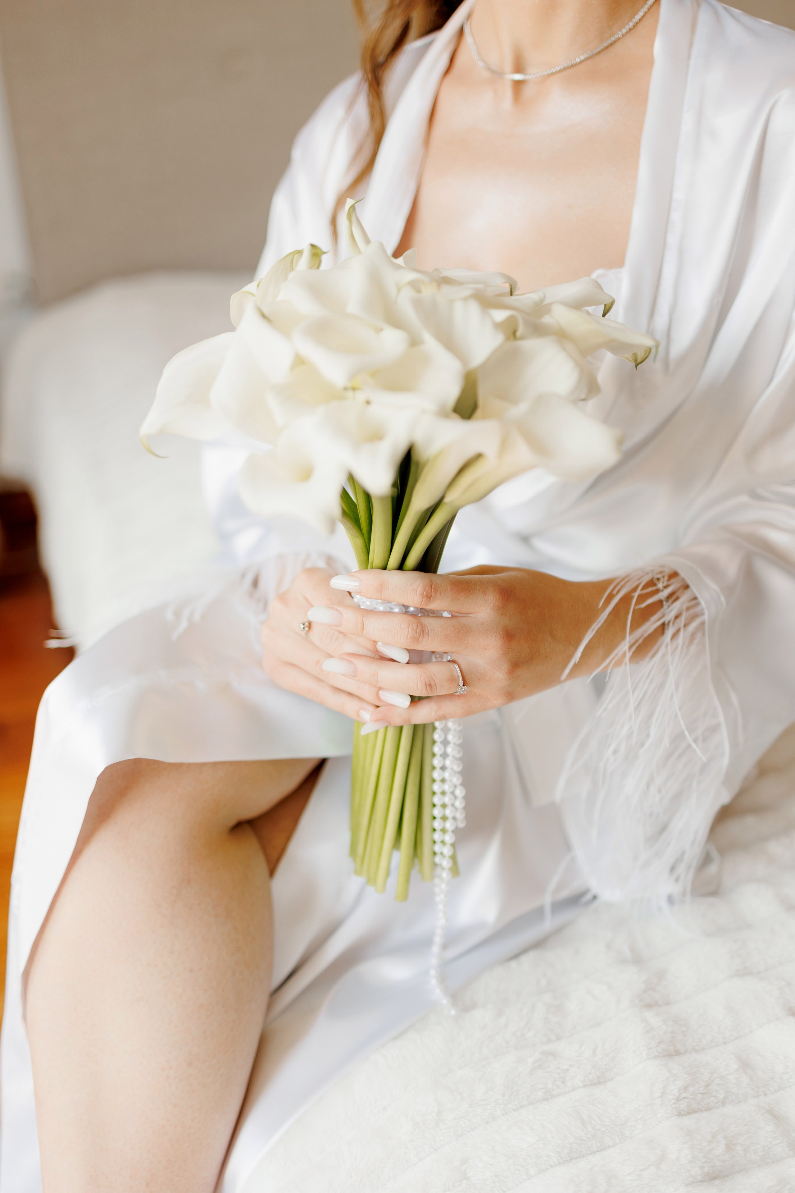Maria & Vasile. Wedding Photographer, based in Iasi, Romania, but will travel all over the globe to make sure you look amazing in all your wedding photos