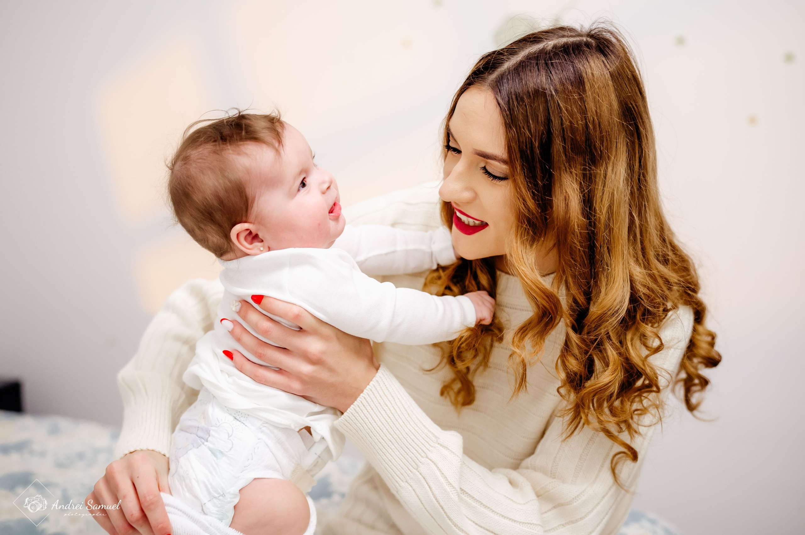 Jessica Maria. Andrei Samuel – Fotograf București | Evenimente, Studio, Imobiliare, Produs