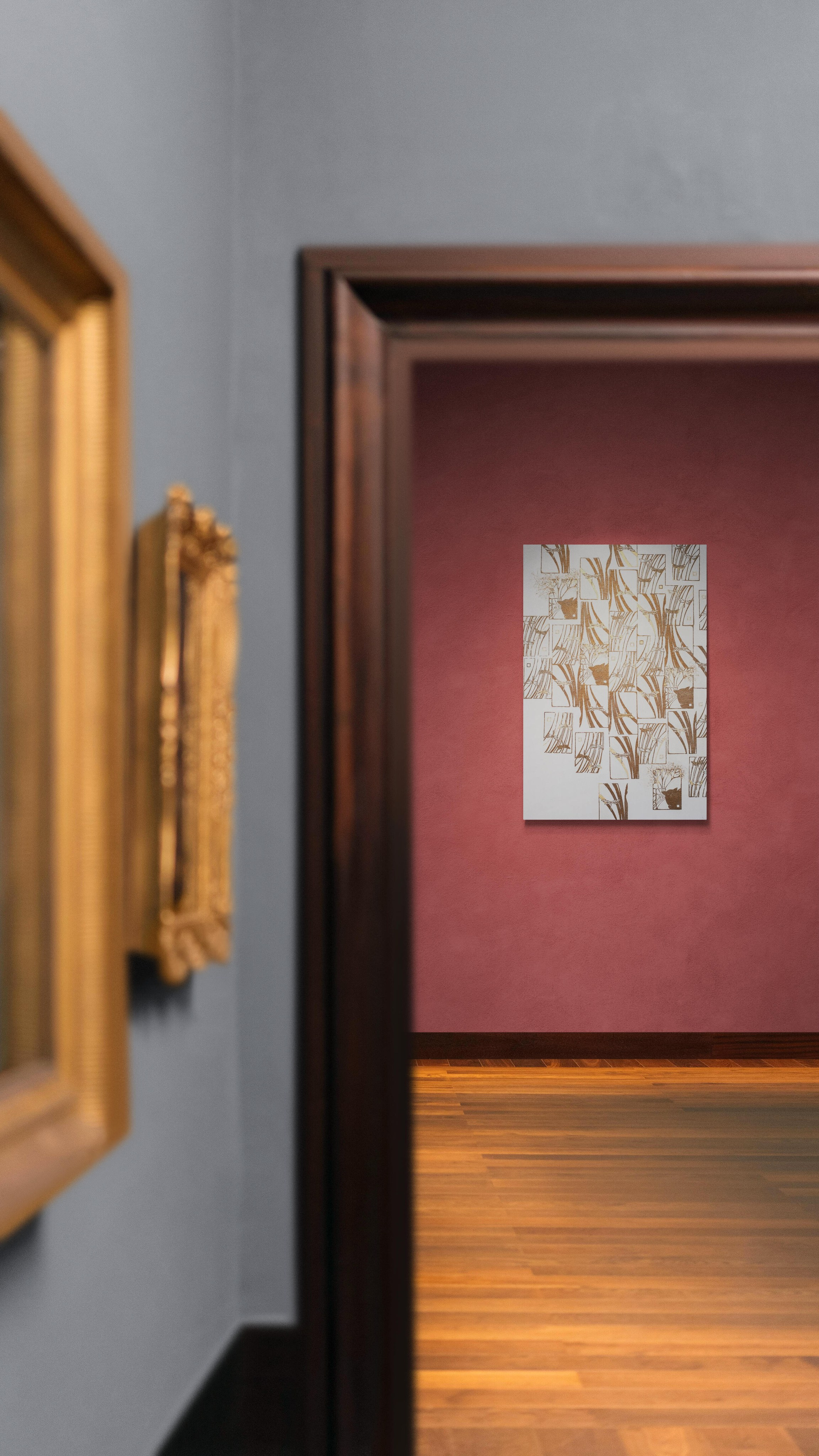 Tela decorativa contemporanea in bianco e oro di Nadia Kuprina, linoleografia e ricamo su tela, pattern ritmici e astratti, estetica minimalista con tocco orientale, ideale per interni eleganti e progetti di lusso raffinato.