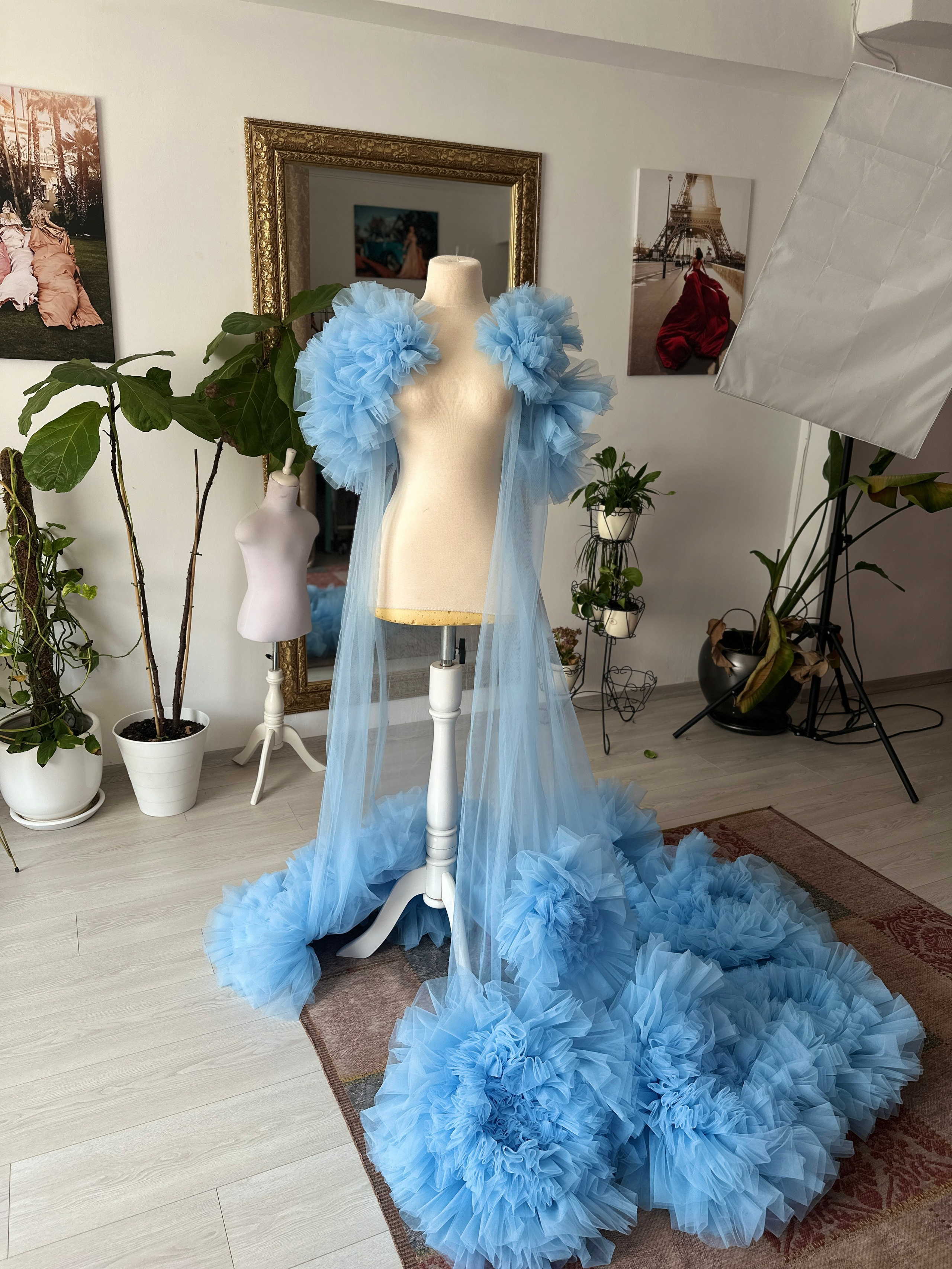 Flying dresses for rent. Photographer in Turkey, Antalya, Kemer, Belek, Side, Kas, Fethiye