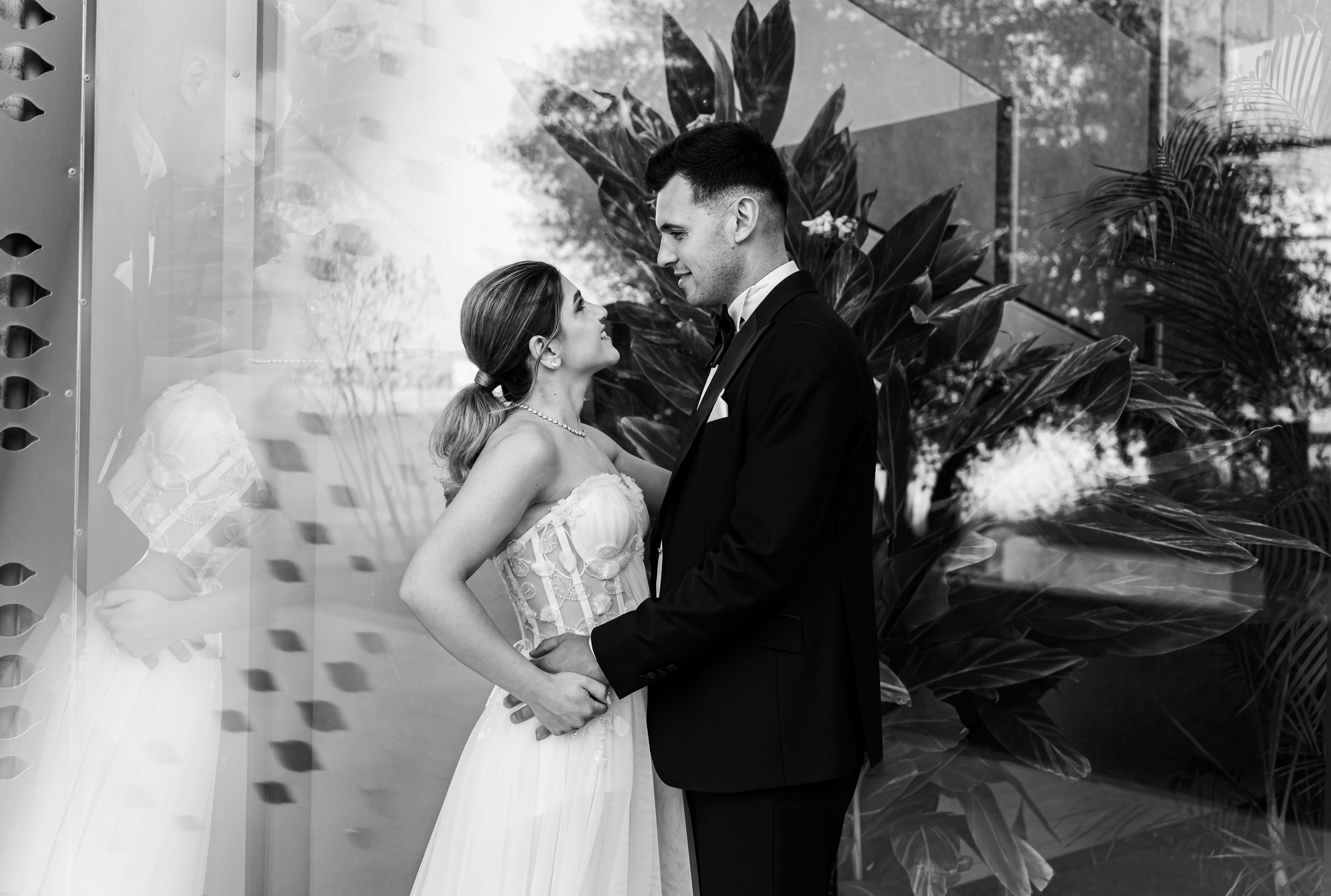 Fotograf de nunta Constanta. Servicii foto video Constanta. MCM Happy Studio – Fotograf și Videograf Nuntă