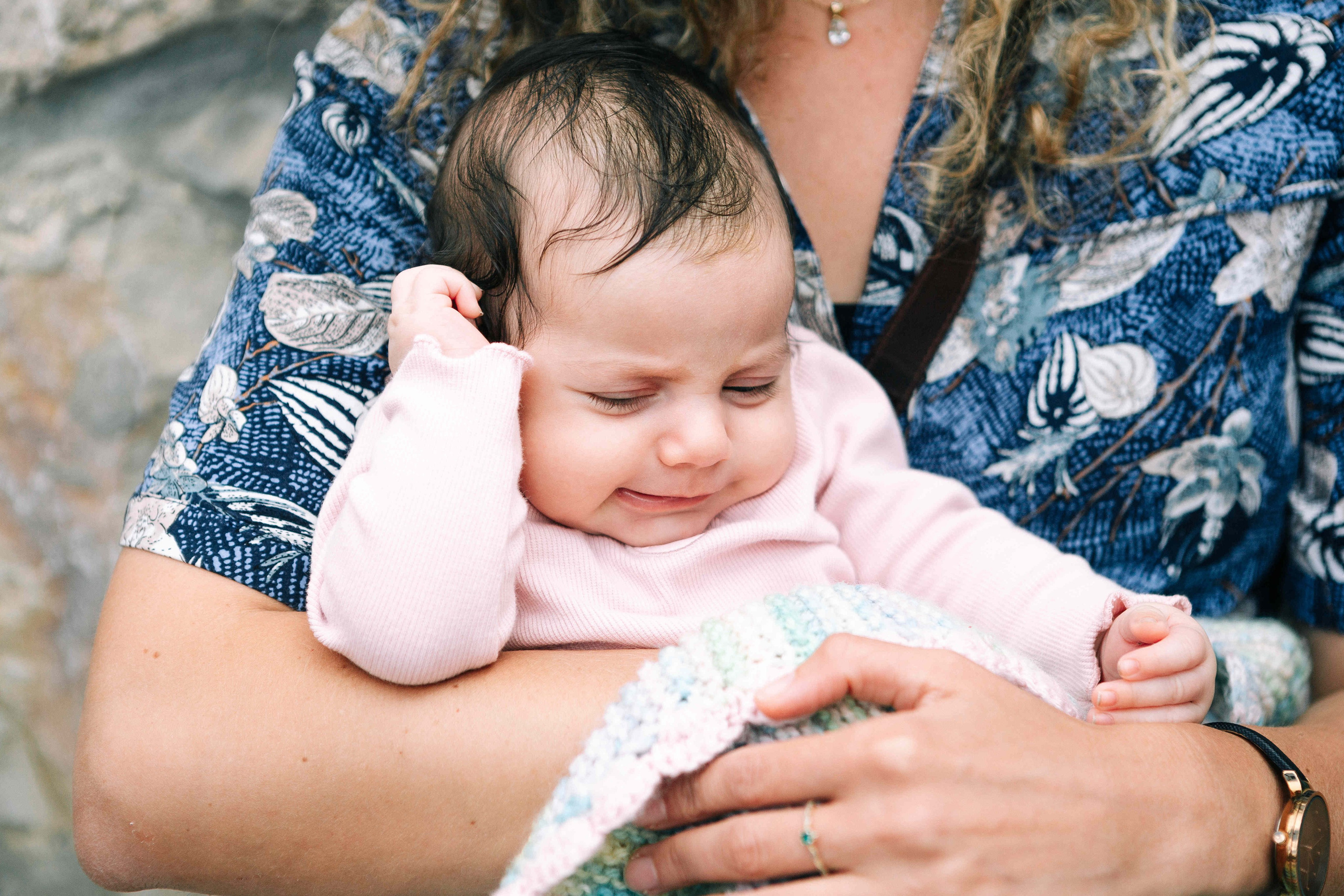 BRITH MILA IN THE SMALL SYNAGOGUE. PHOTOGRAPHER IN ISRAEL