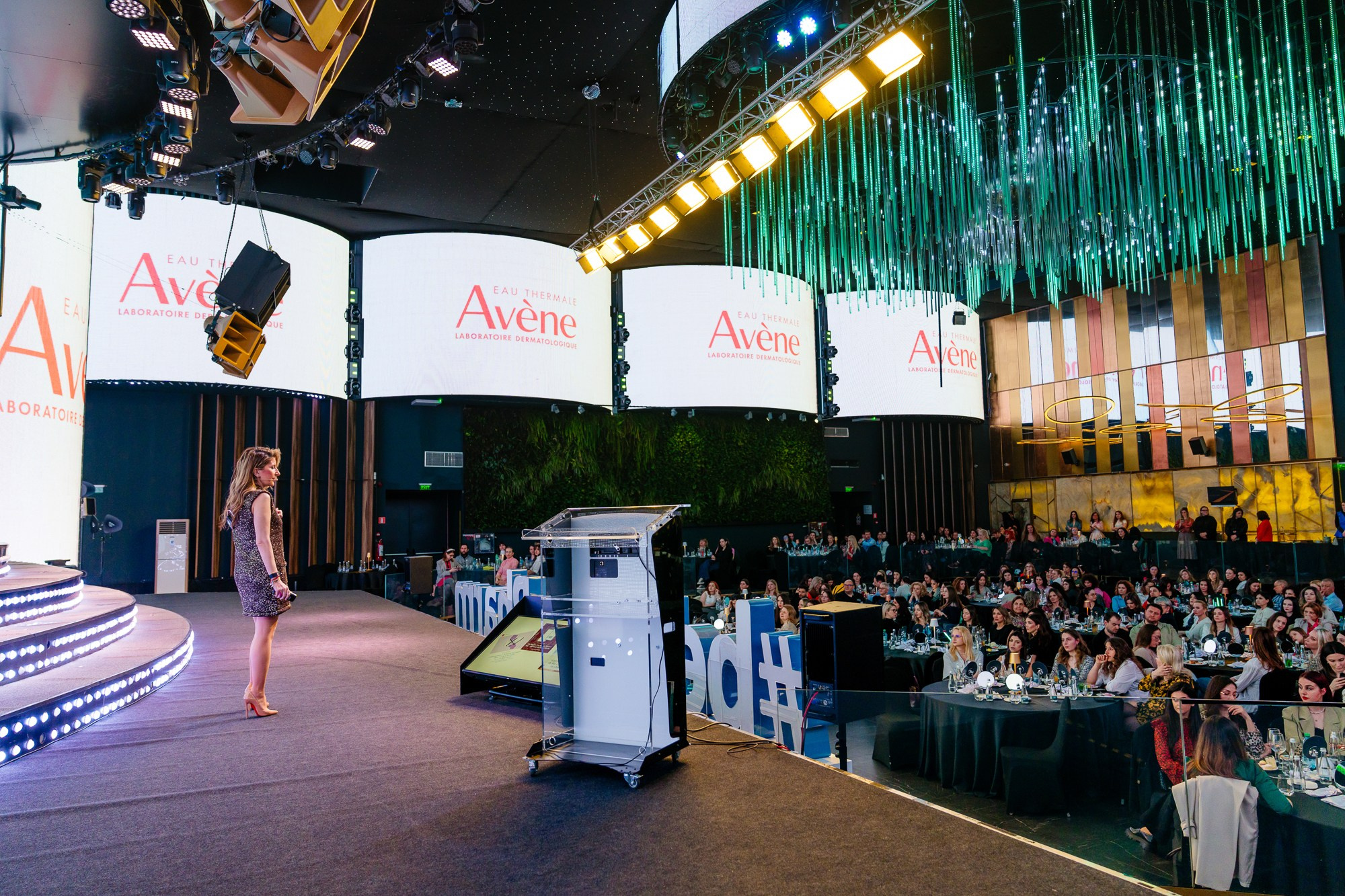 Fotografie Corporate Specializat in Lansări Produs si Serviciu. Fotograf Corporate Business