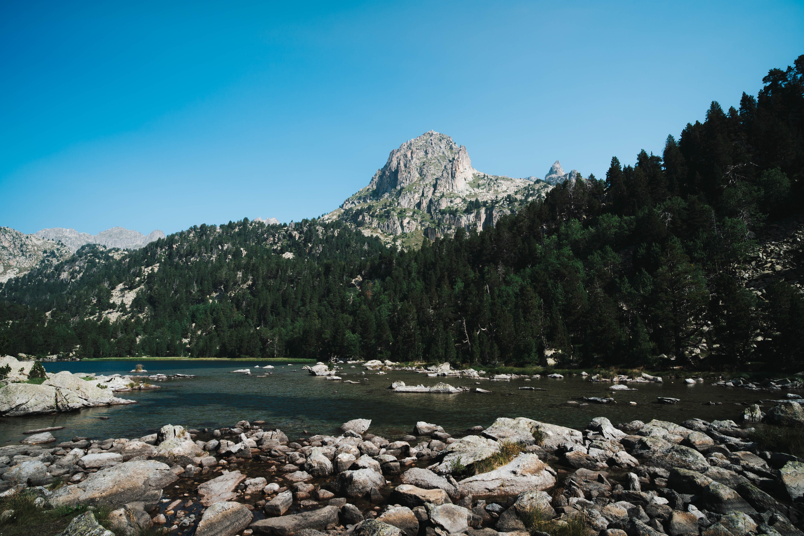 Parque Nacional de Aigüestortes y Estany de Sant Maurici. Alba del Norte Studio