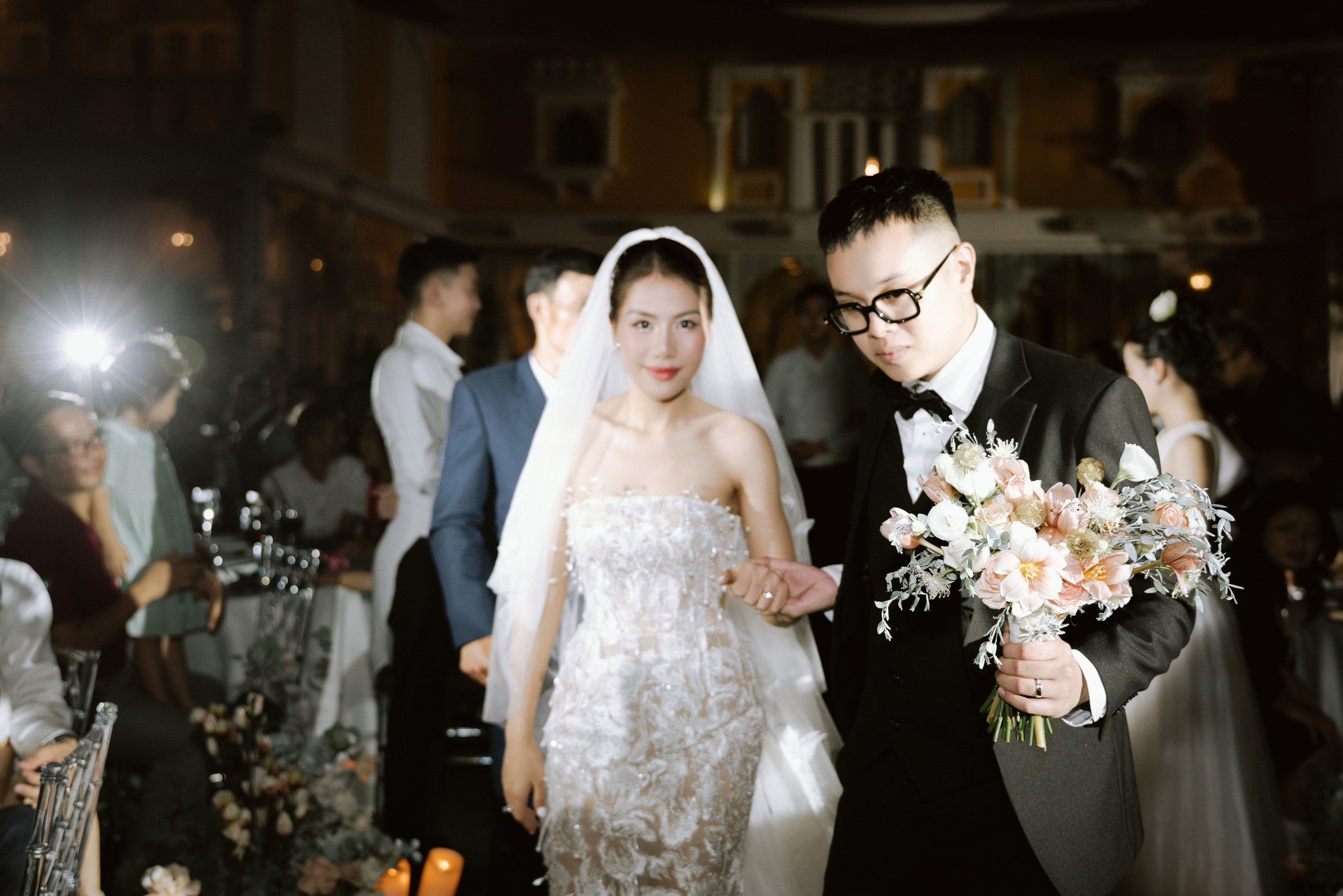 PHAT & TUYET. WEDDING PHOTOGRAPHER IN VIETNAM