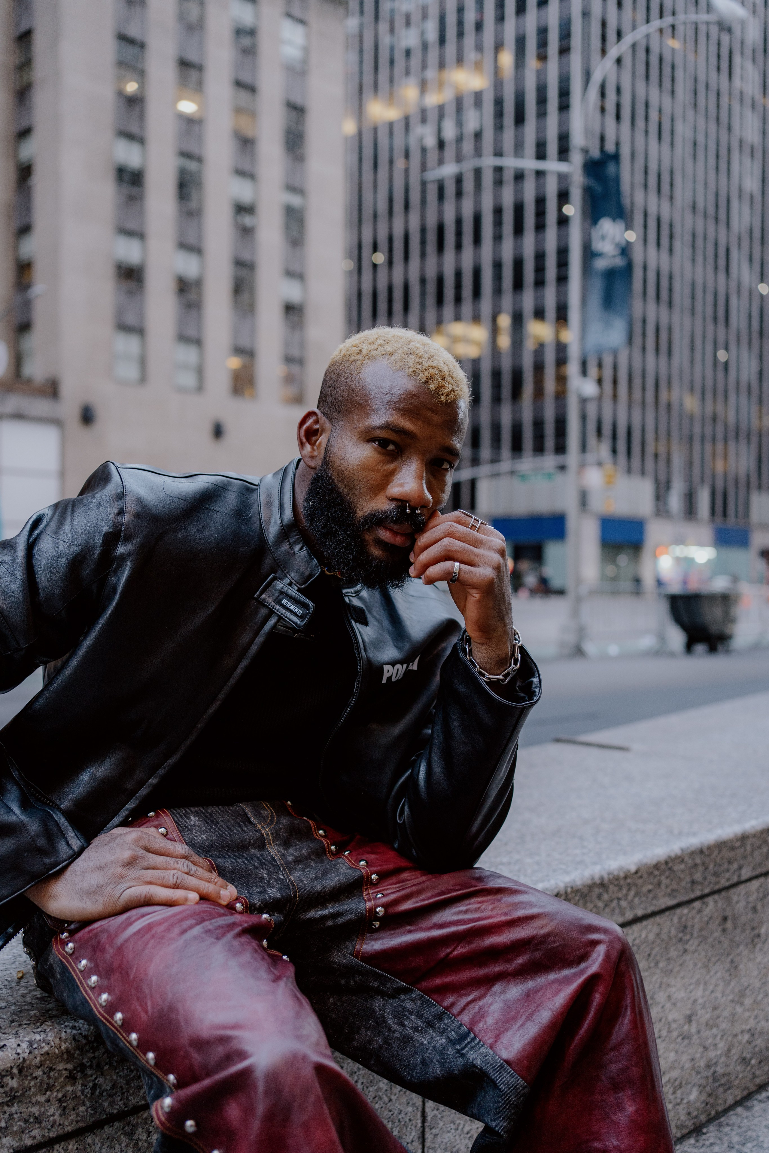 Times Square & 5th Avenue Photo Sessions NYC | Perfect Location Guide 2025. Videographer and photographer in New York // MAKAROV.VIDEO