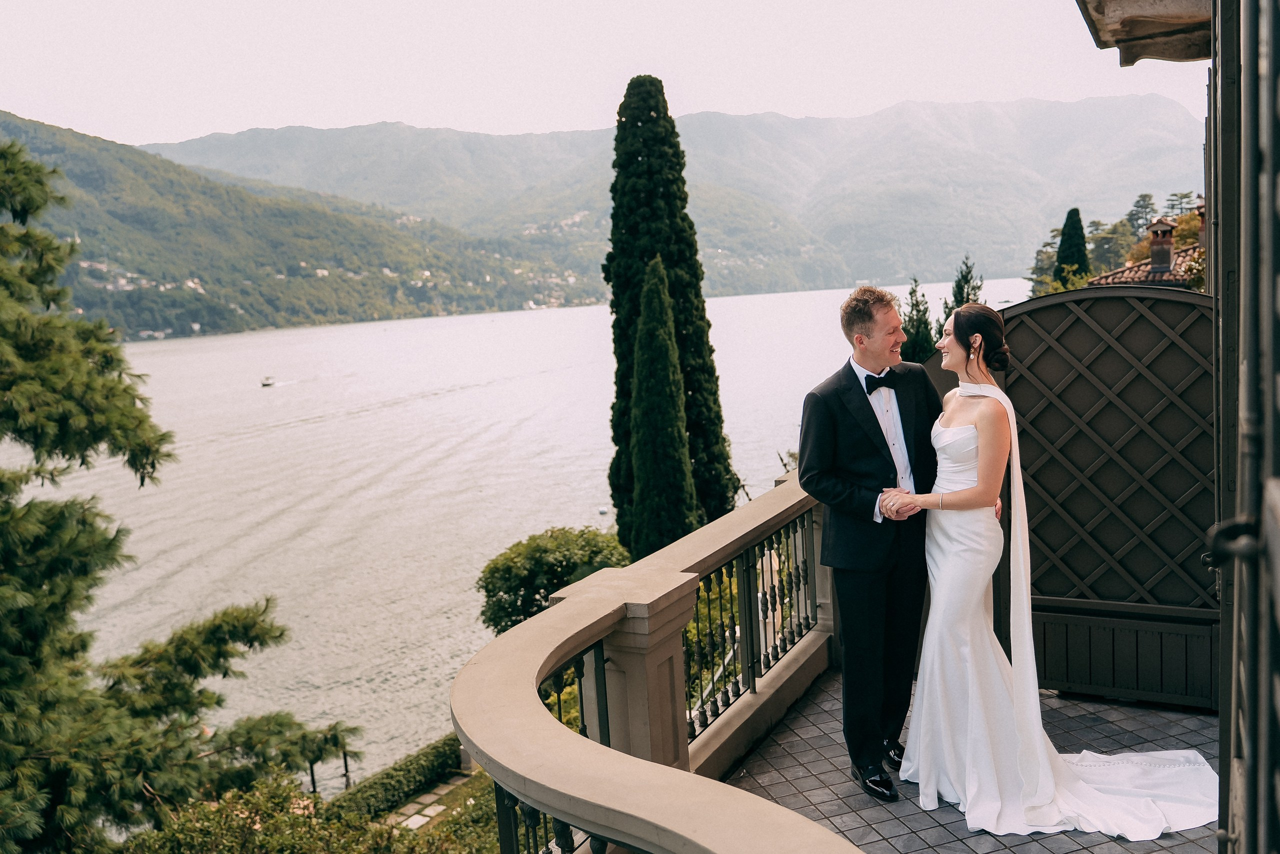 Relais Villa Vittoria Lake Como wedding. Wedding photographer Como Lake, Italy