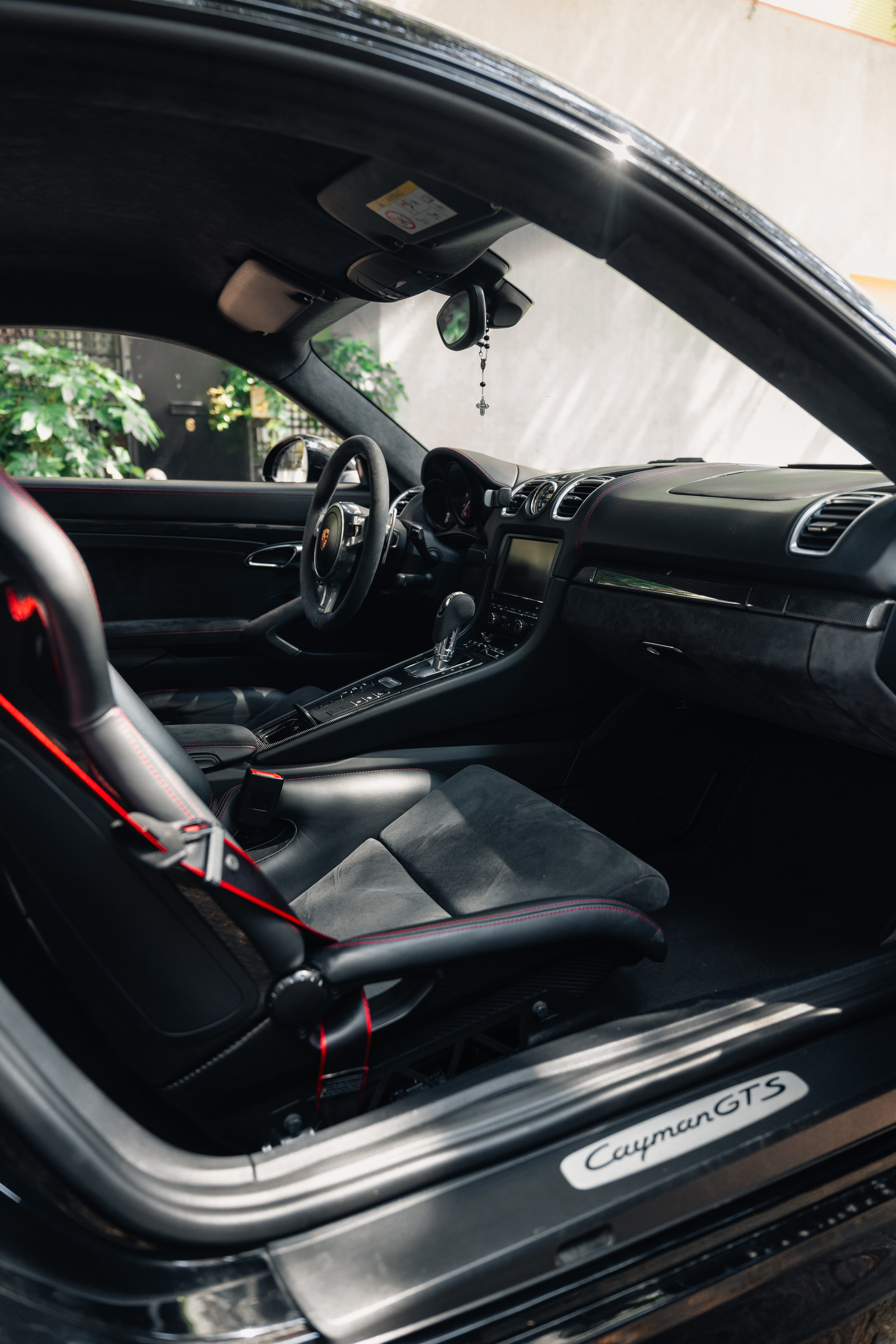 Porsche Cayman GTS. Photographer in Paris — Vitalii Motruk