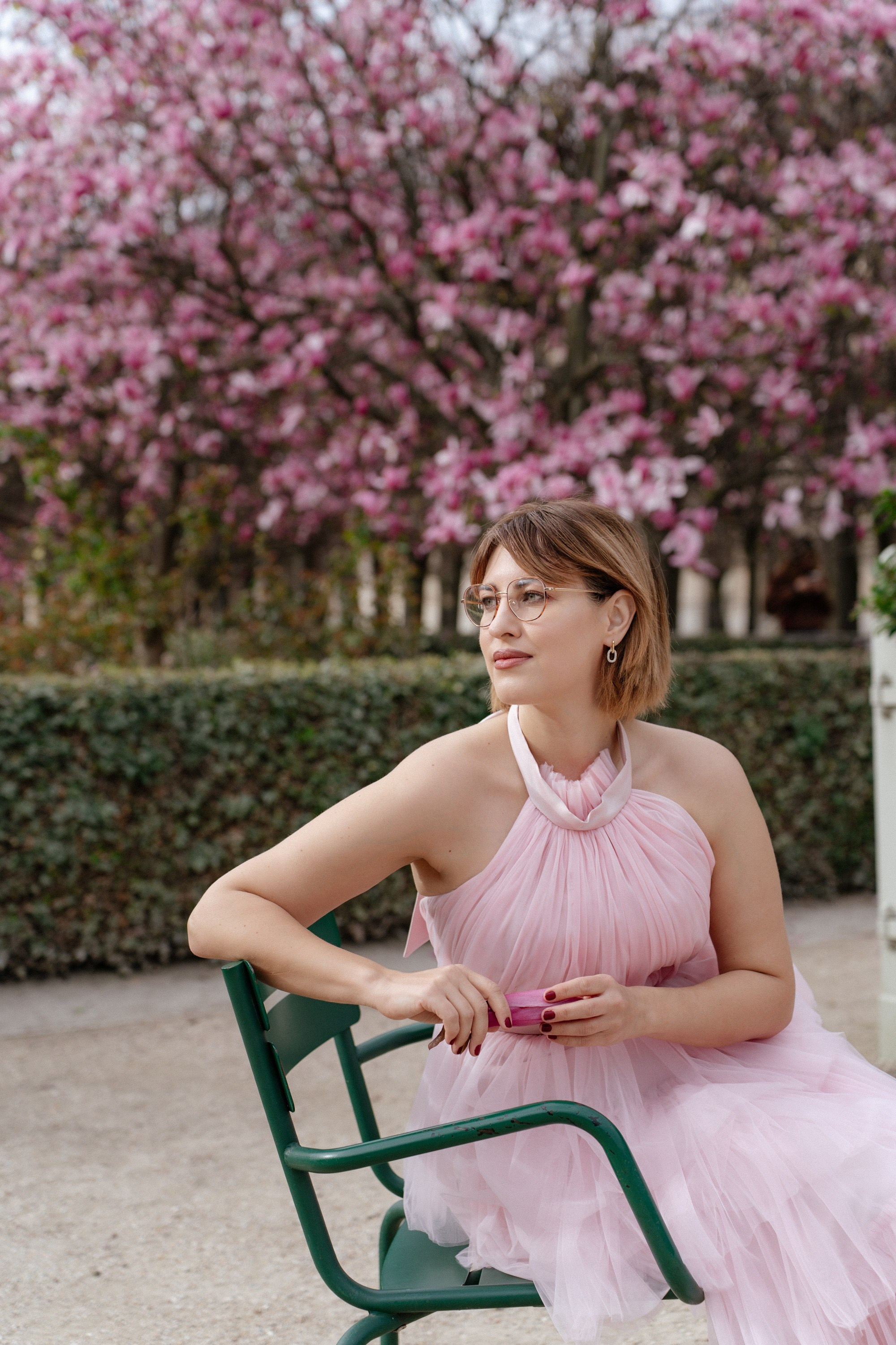 Solo Portrait Session: Magnolias. Paris Photographer & Videographer