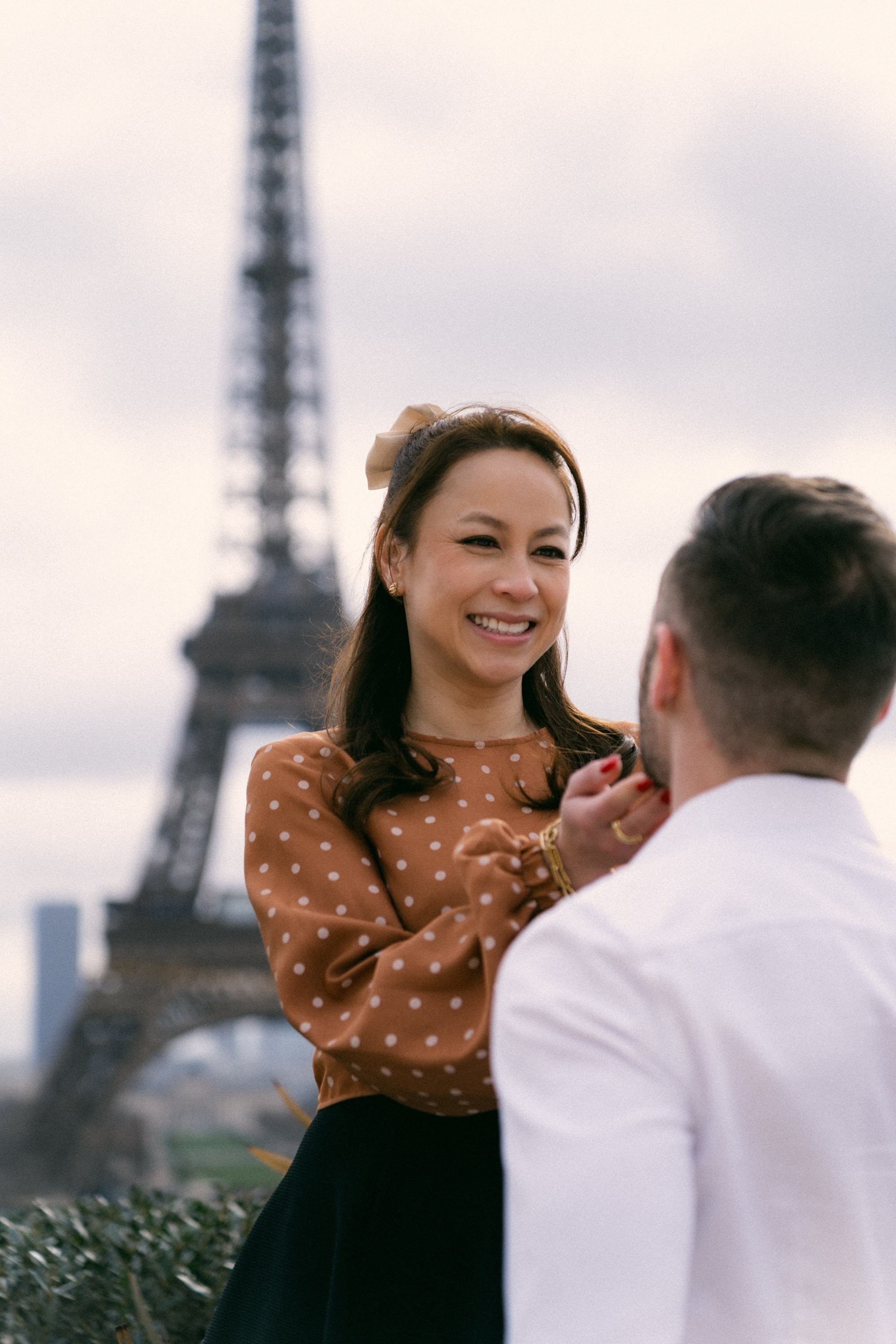 Romantic Couple Photoshoot in Paris | Paris Photographer. Paris Photographer & Videographer