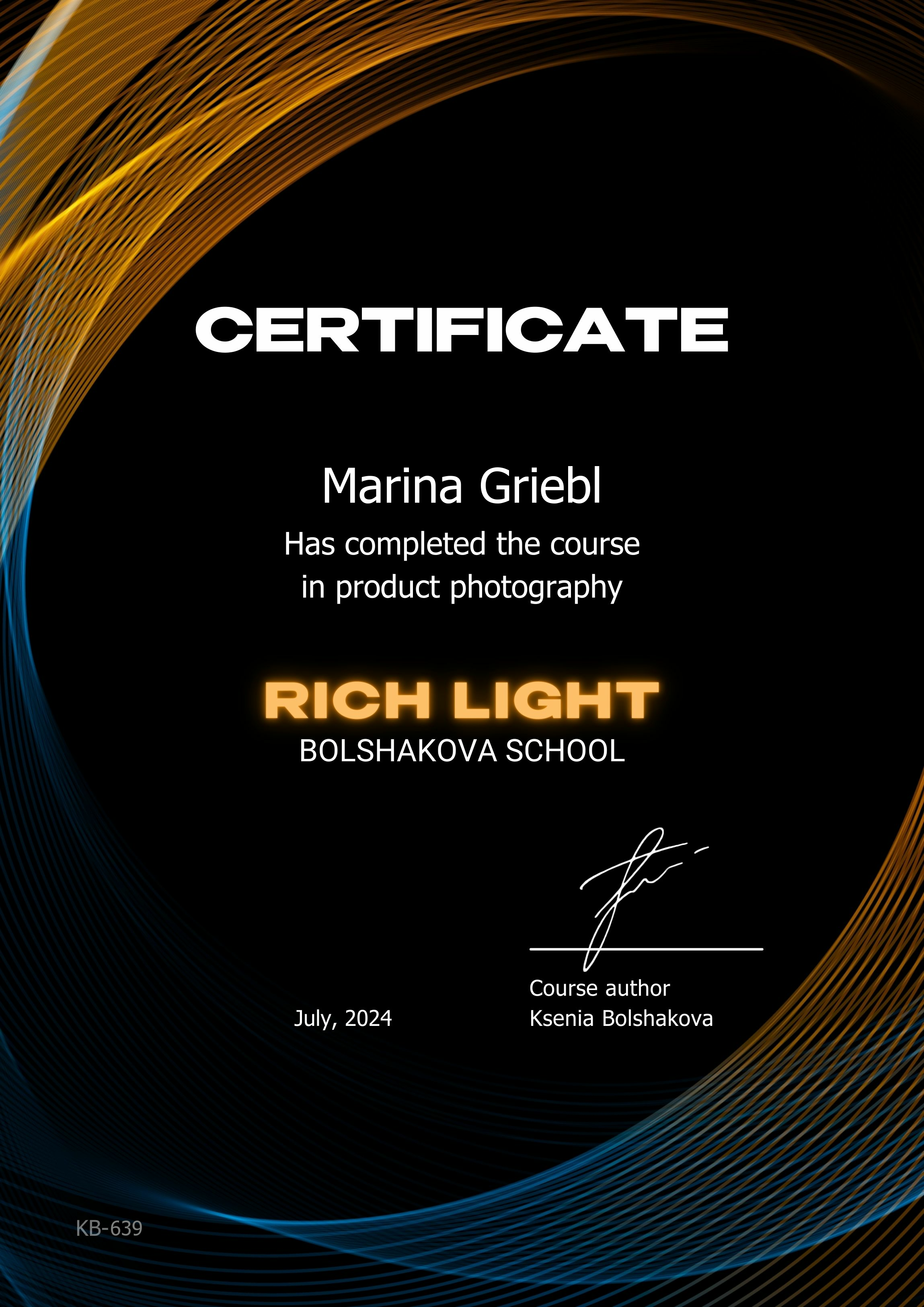 Marina Griebl – Diplom in Fotografie, spezialisiert auf Produkt- und Werbefotografie