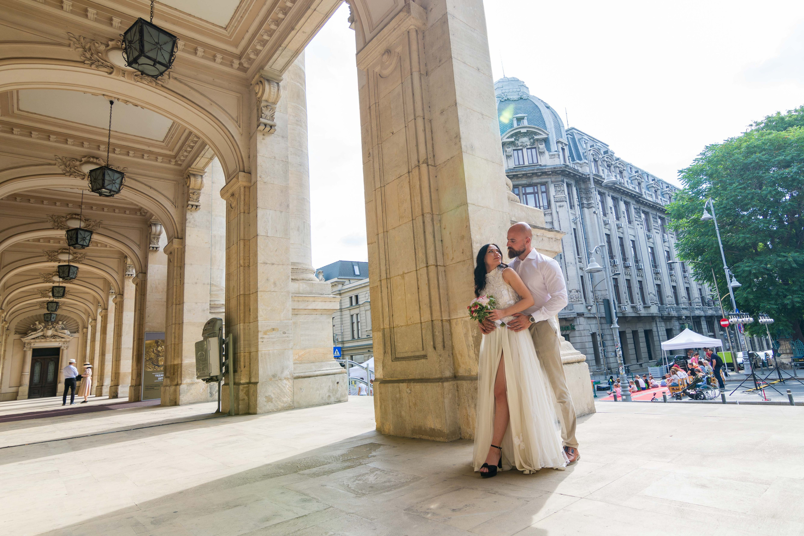 Trash the dress, sedinta foto nunta, centrul vechi, sedinta foto centru vechi, sedinta foto Bucuresti, fotograf nunta Bucuresti, fotograf profesionist centrul vechi, sedinta foto after wedding, Idei pentru ședința foto Trash the dress, locații ședință foto trash the dress în România, sedinta foto dupa nunta, pachet foto “TRASH THE DRESS" After wedding