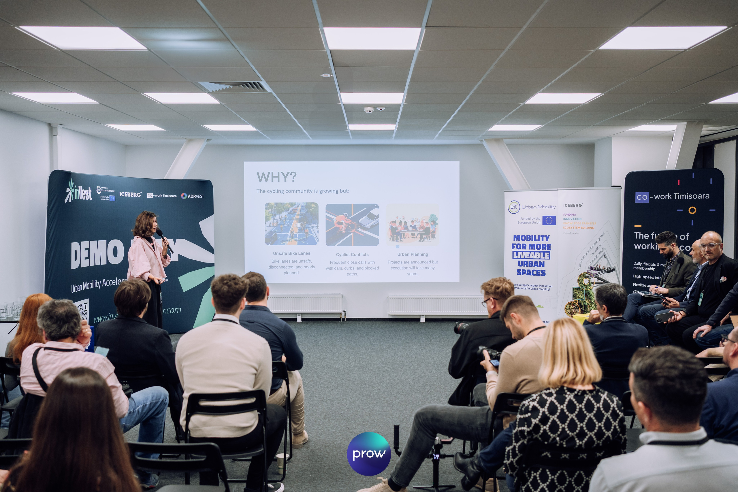 InVest DemoDay @ Cowork. Cozac Cristian Photographer