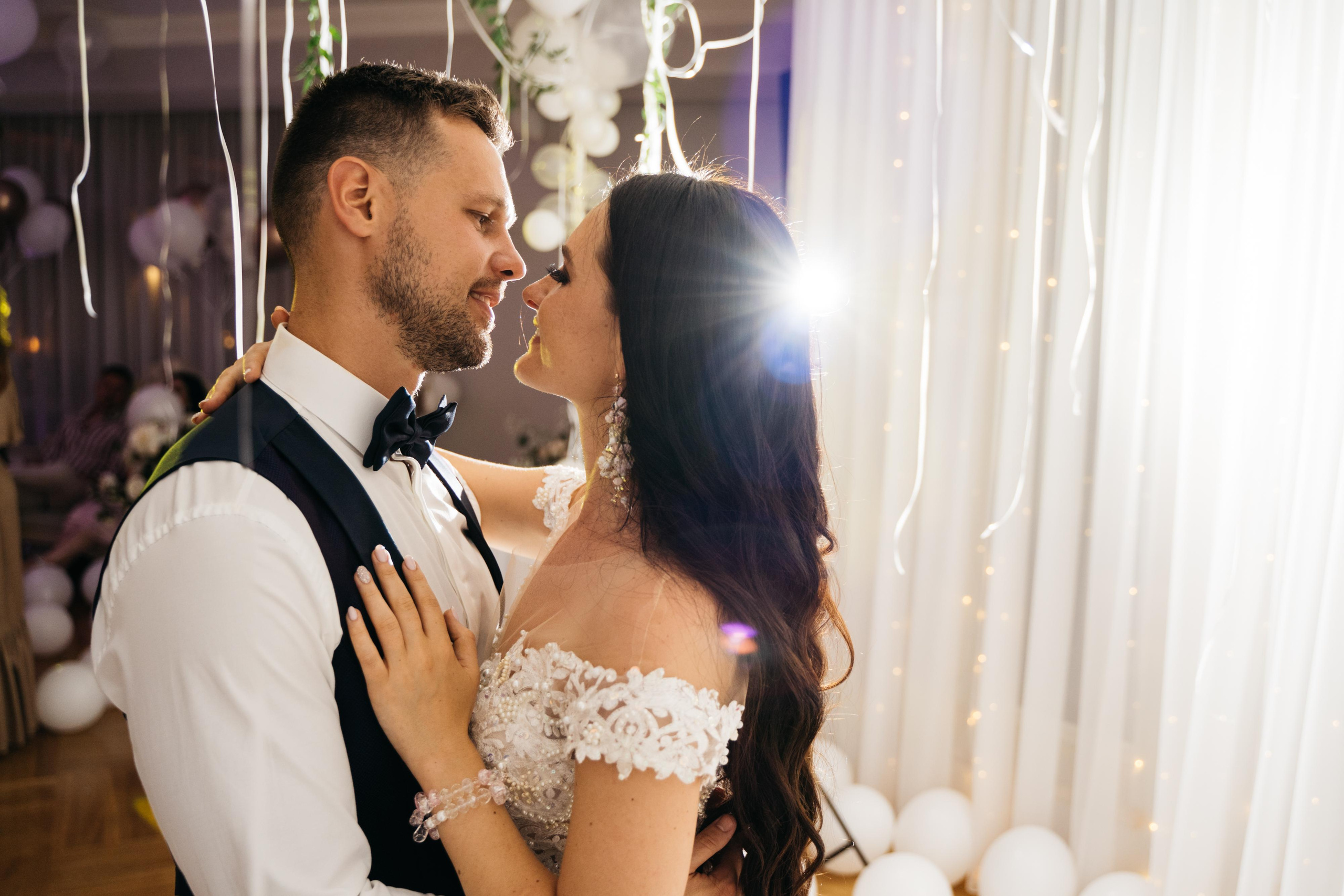 Alina & Rostislav. Wedding photographer in Marbella, Estepona, Malaga, Gibraltar, Cadiz — Valentina Abrazey