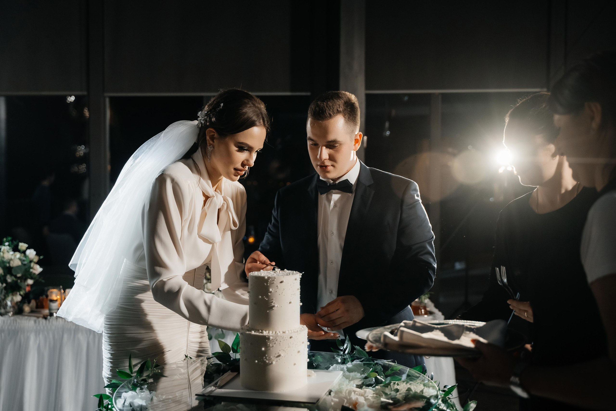 Erika & Aiven. Wedding photographer in Marbella, Estepona, Malaga, Gibraltar, Cadiz — Valentina Abrazey