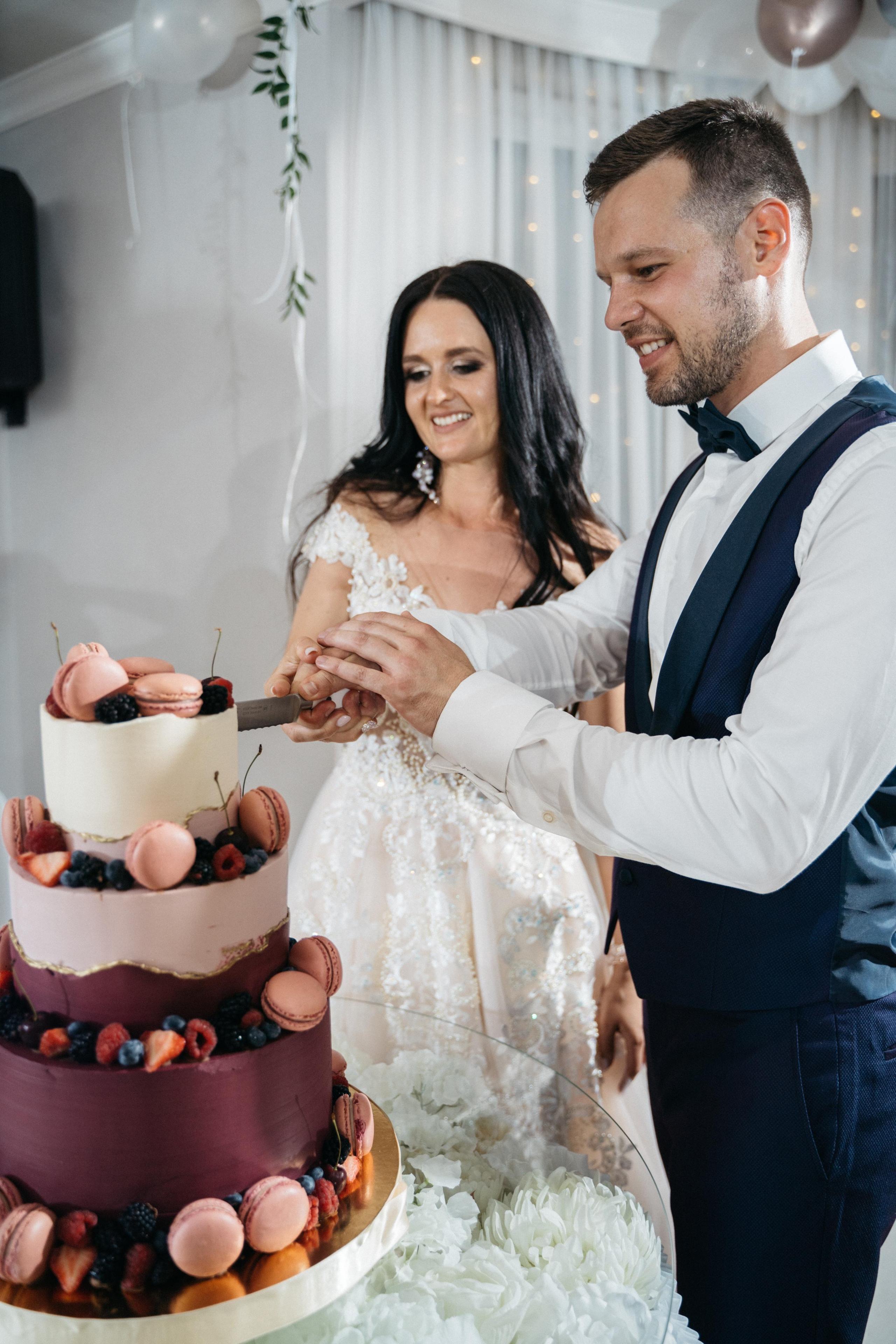 Alina & Rostislav. Wedding photographer in Marbella, Estepona, Malaga, Gibraltar, Cadiz — Valentina Abrazey