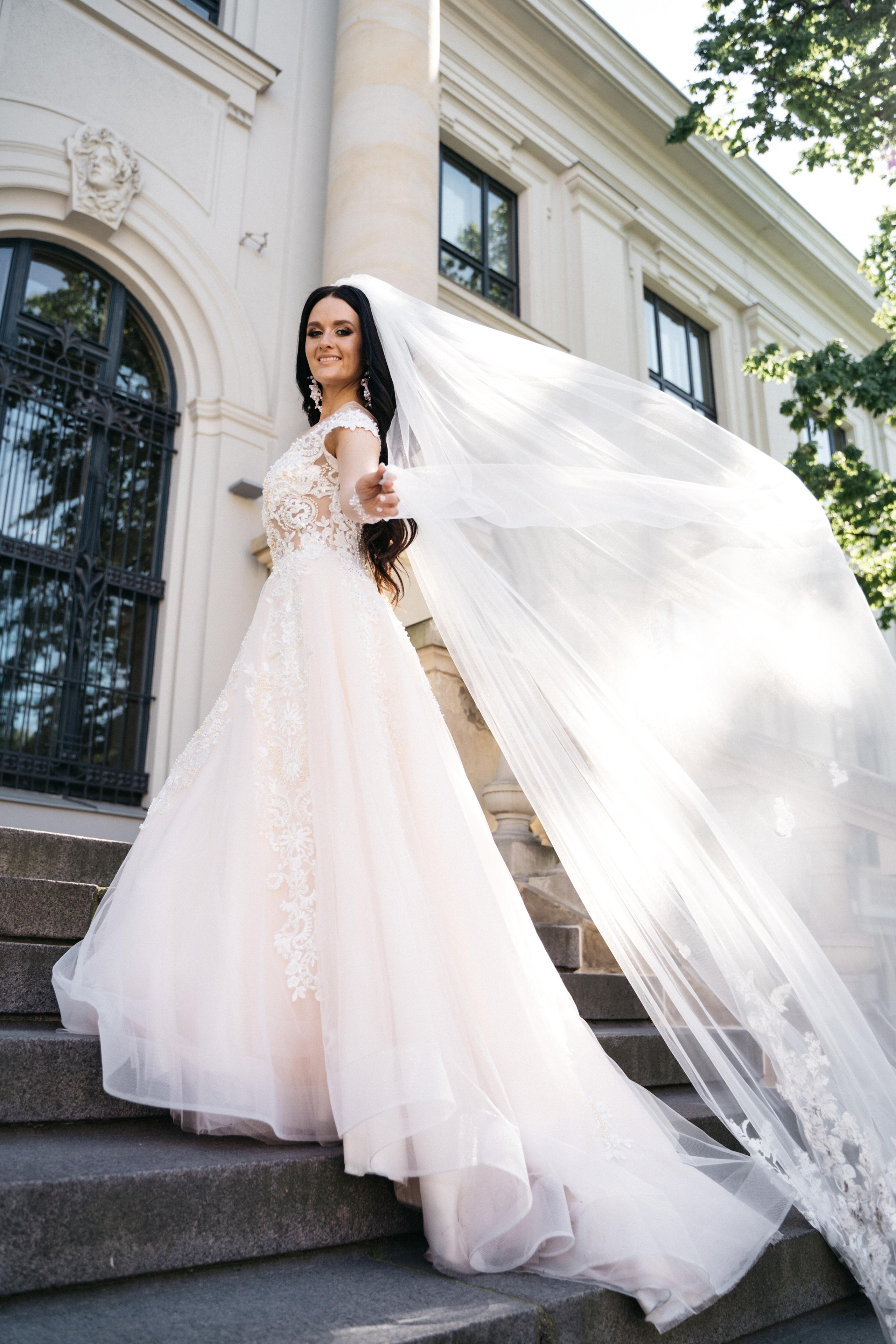 Alina & Rostislav. Wedding photographer in Marbella, Estepona, Malaga, Gibraltar, Cadiz — Valentina Abrazey