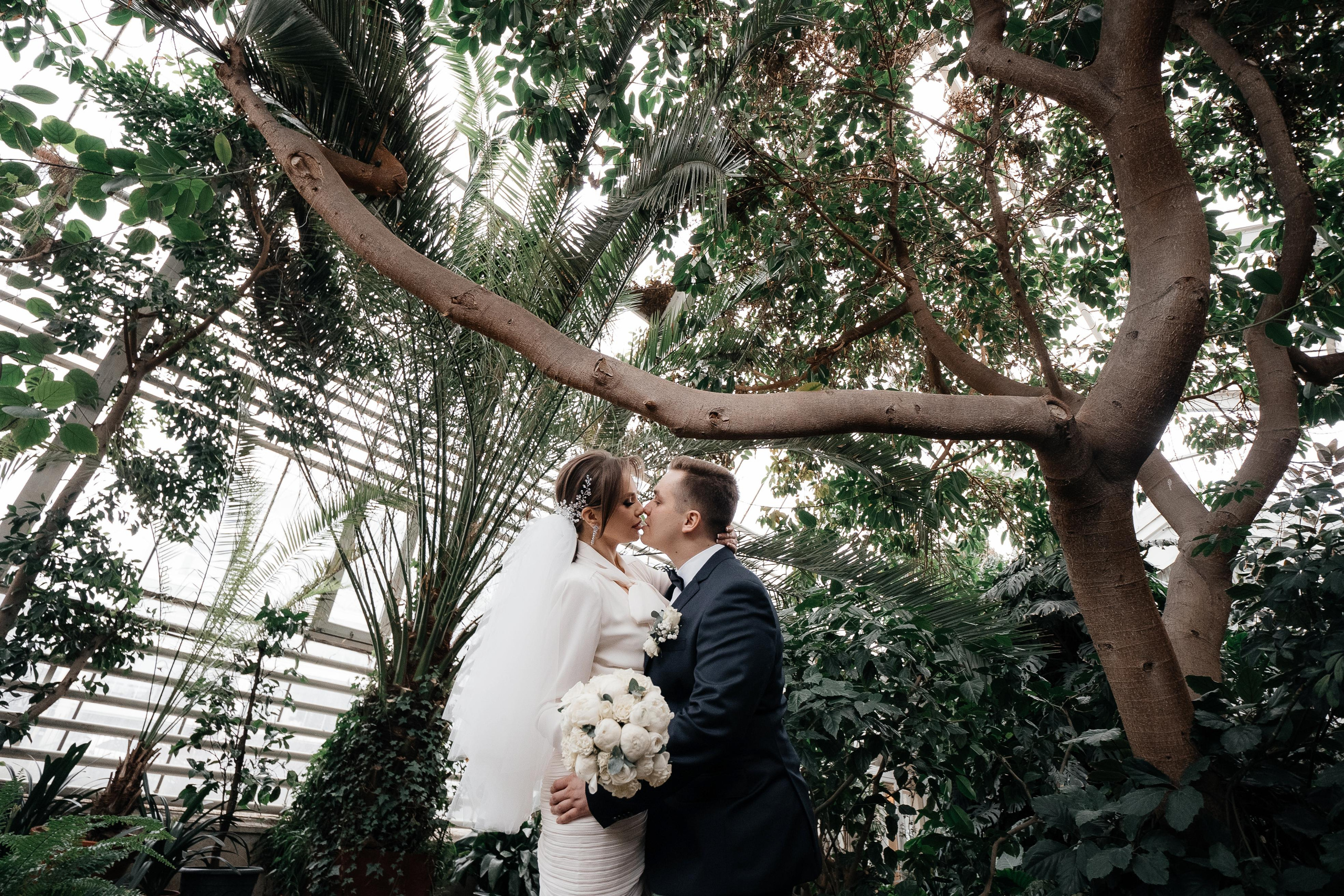 Erika & Aiven. Wedding photographer in Marbella, Estepona, Malaga, Gibraltar, Cadiz — Valentina Abrazey