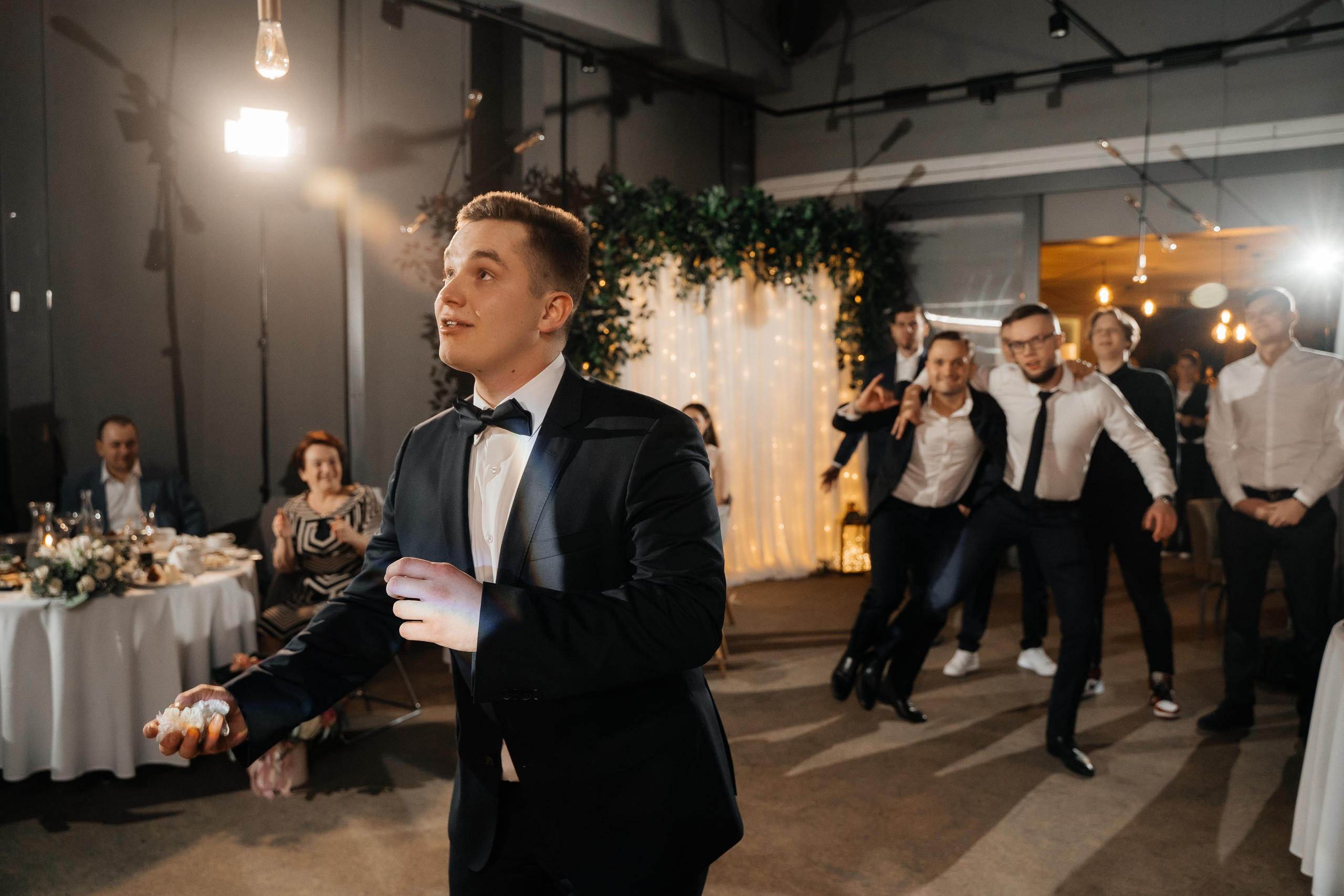 Erika & Aiven. Wedding photographer in Marbella, Estepona, Malaga, Gibraltar, Cadiz — Valentina Abrazey