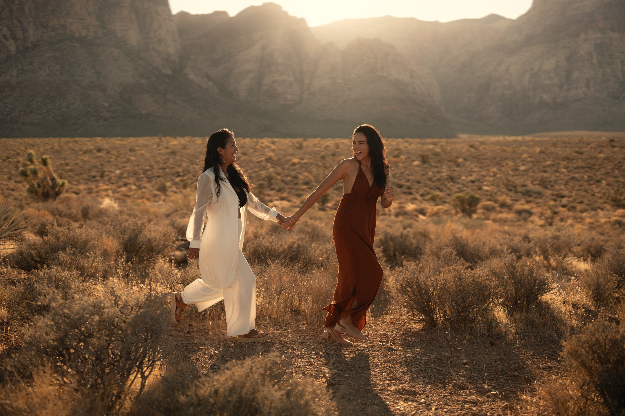 Liz&Fatima. Wedding & elopement photographer Viktoriya Kravtsov. Las Vegas