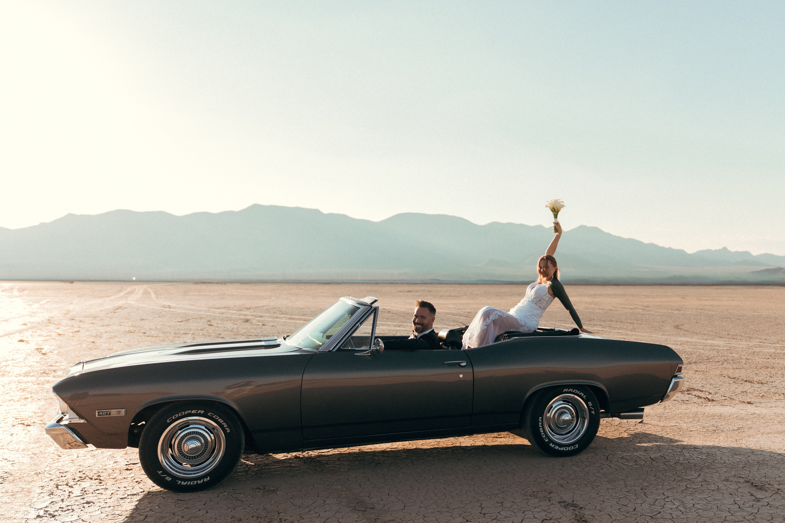 Dasha&Jeremy. Wedding & elopement photographer Viktoriya Kravtsov. Las Vegas