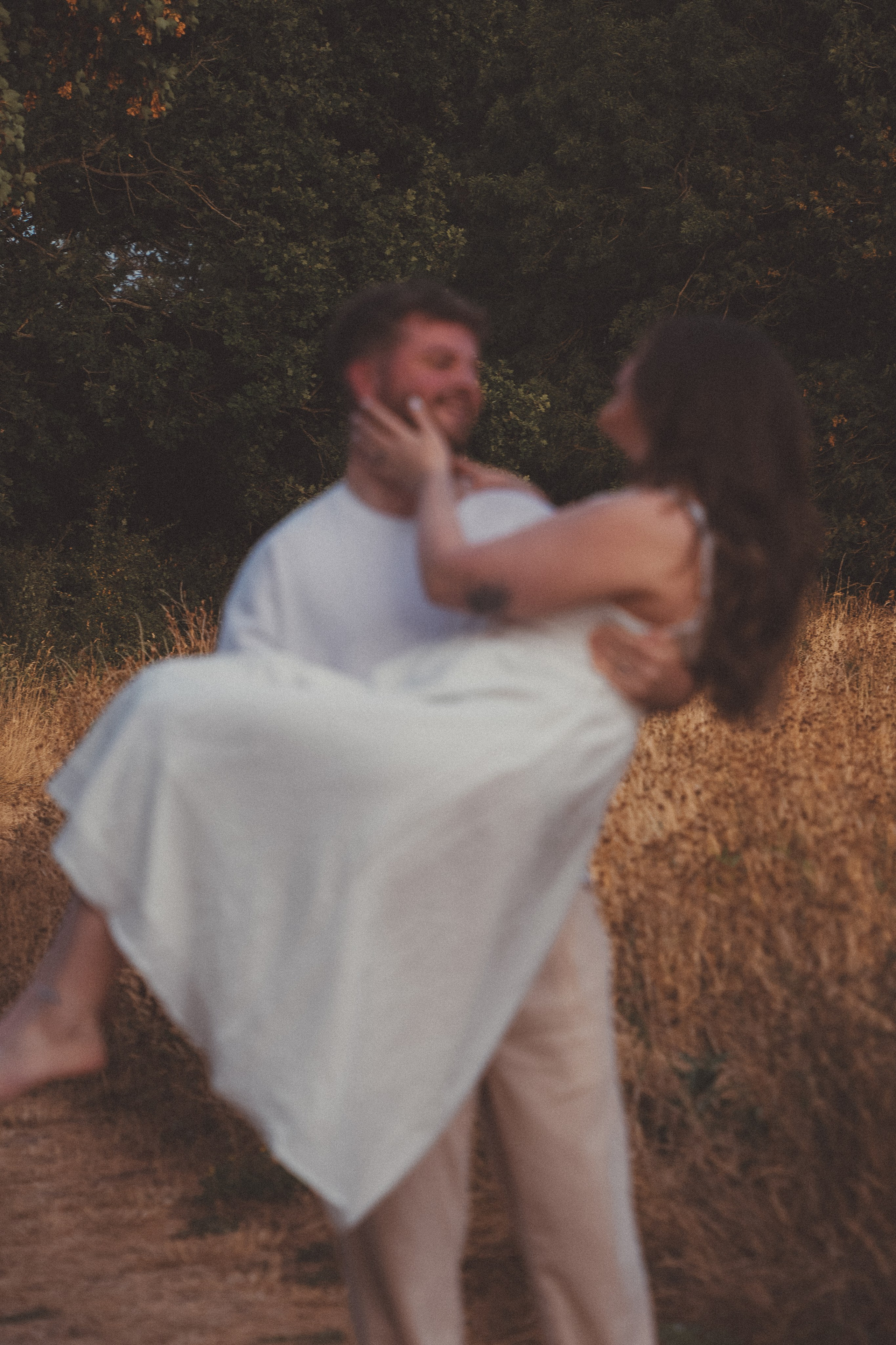 Couple Photography at Hillfield Park | Irina Zoteeva